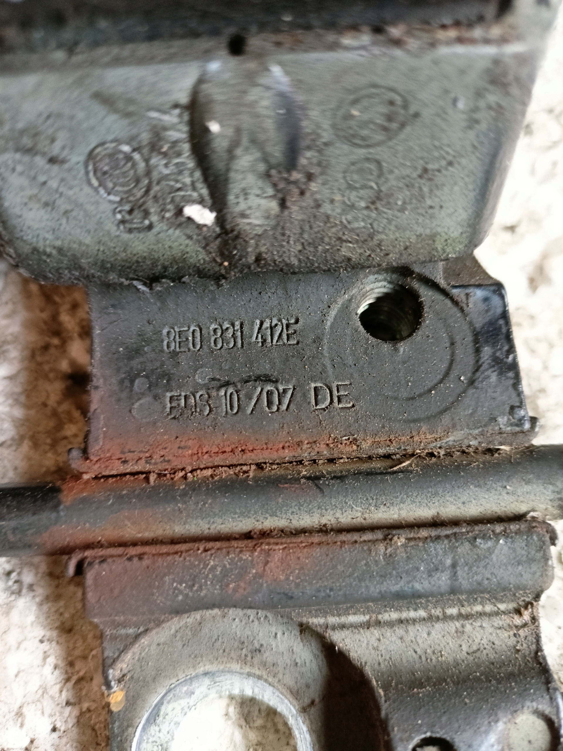 hinge right front DOL LZ5A AUDI A6 A4 8E0831412E
