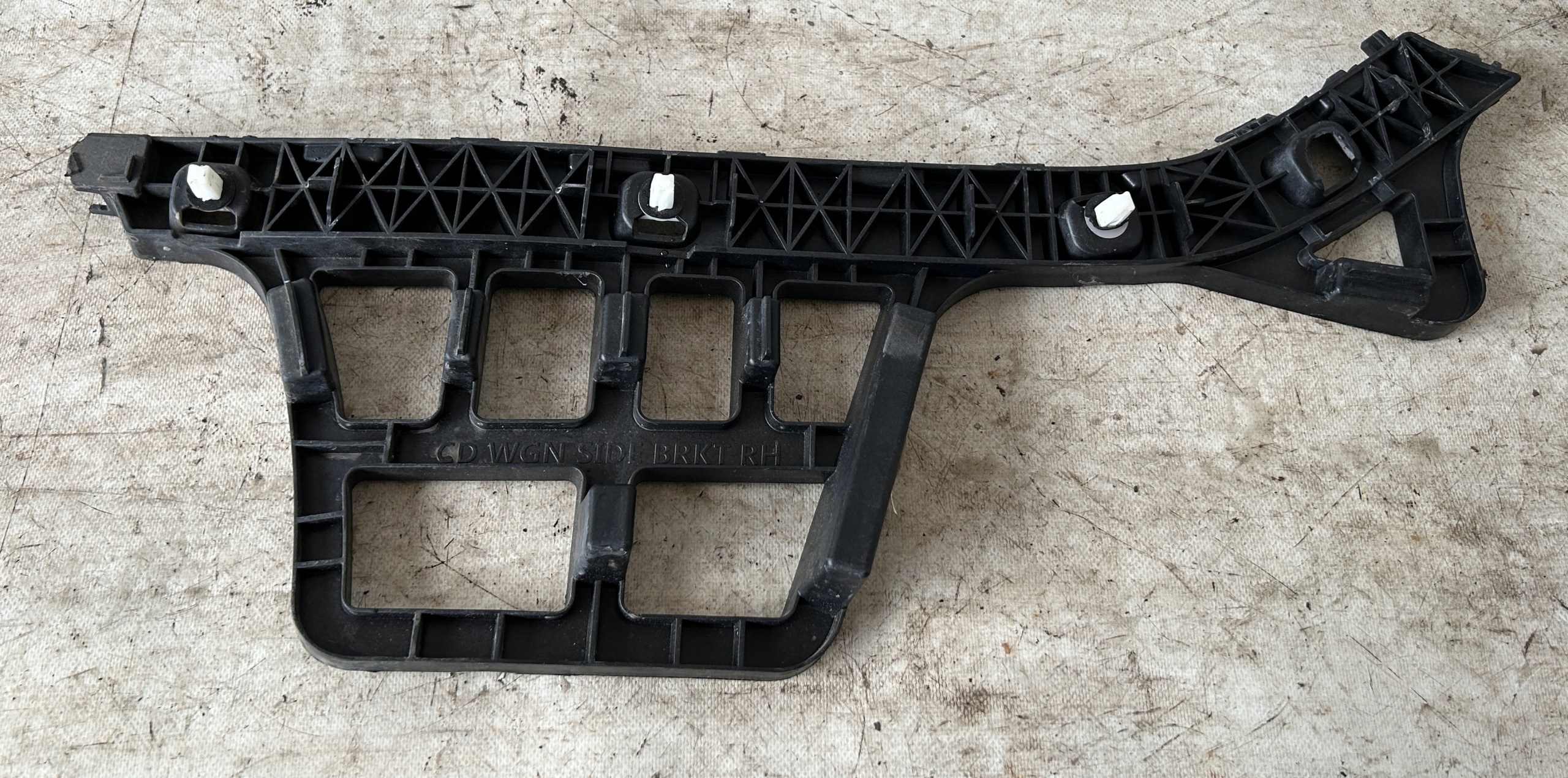 bumper bracket right rear part KIA CEED III KOMBI