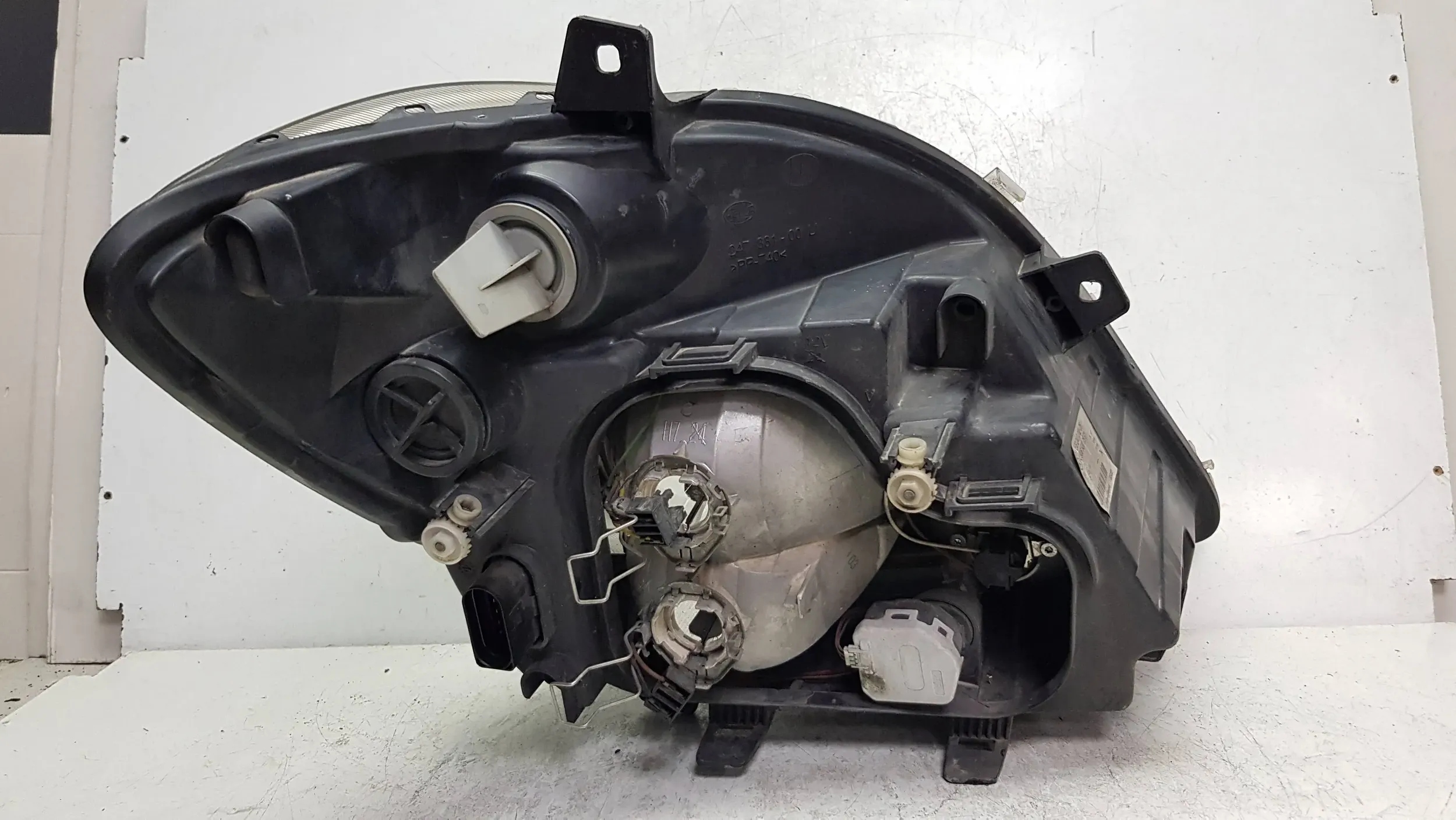light front left A9068200561 Mercedes Sprinter W906 06