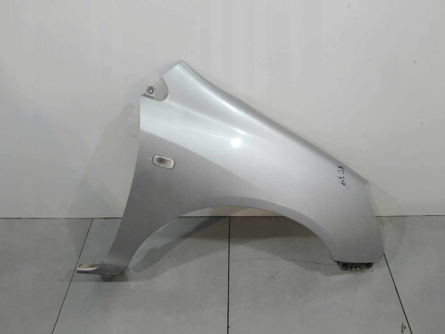 fender right front NH623M Honda Civic VII (2001-2005)