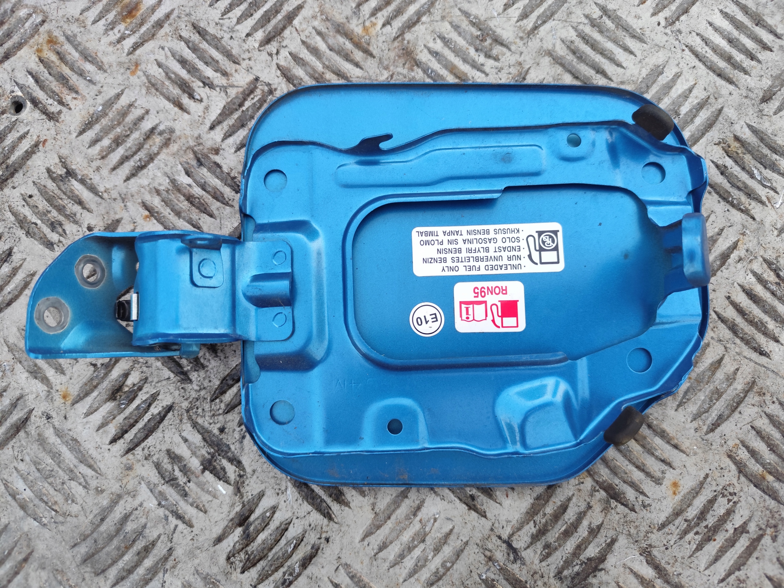 SUZUKI CELERIO Volet trappe carburant Carburant