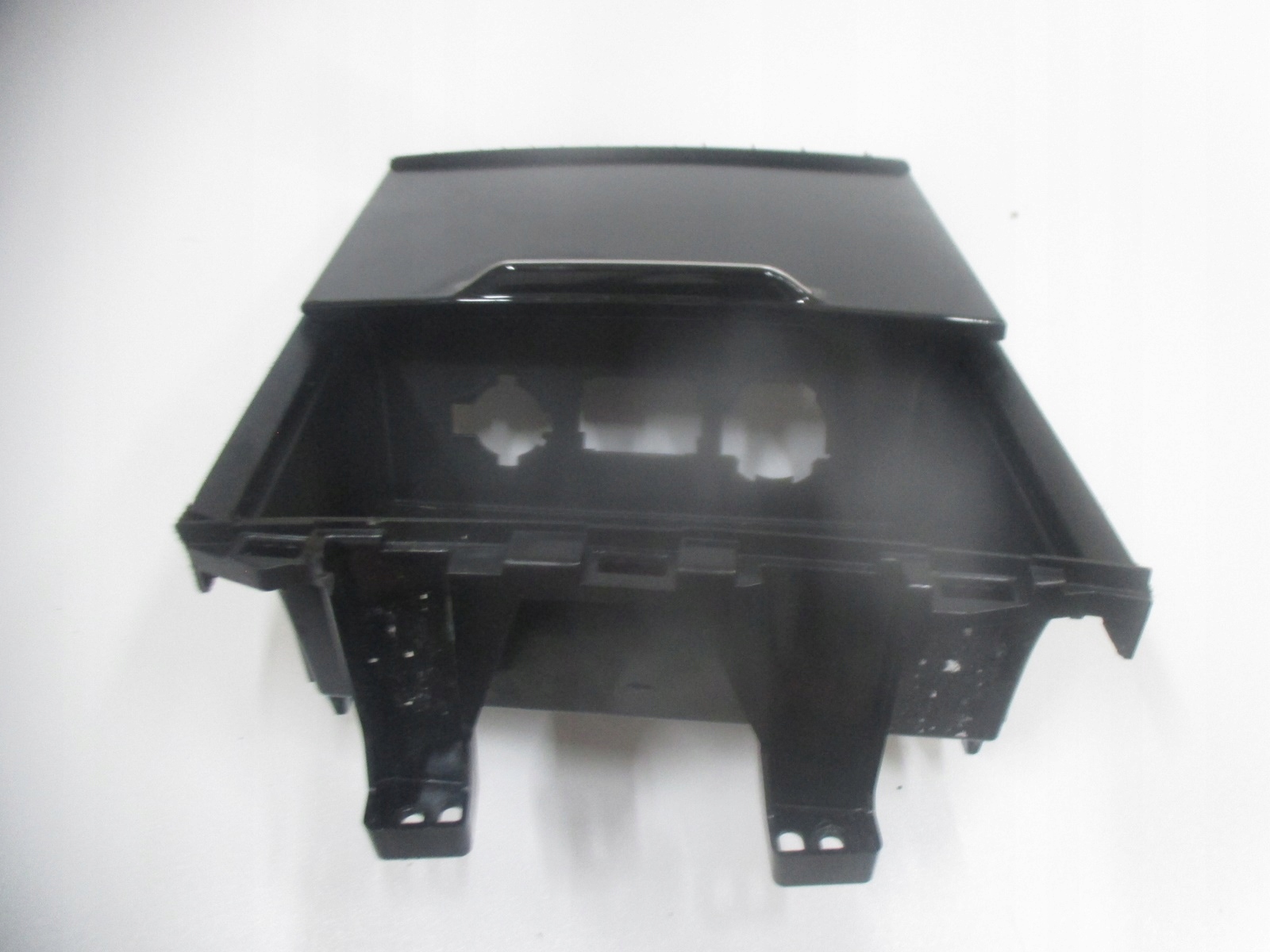 passenger compartment ashtray KIA SPORTAGE V 84630-R2200