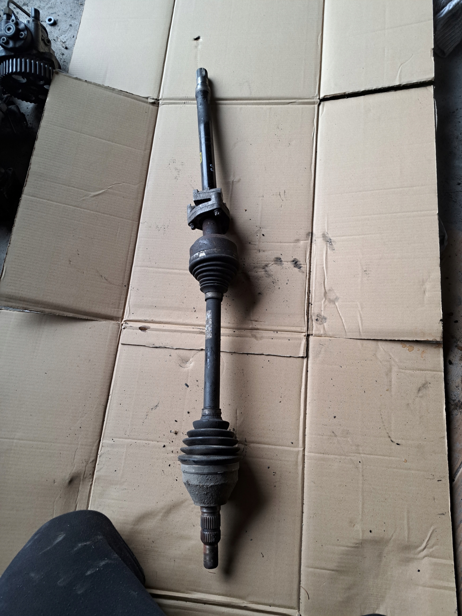 semi-axis right right front OPEL ASTRA IV J 1.7 CDTI 13335136
