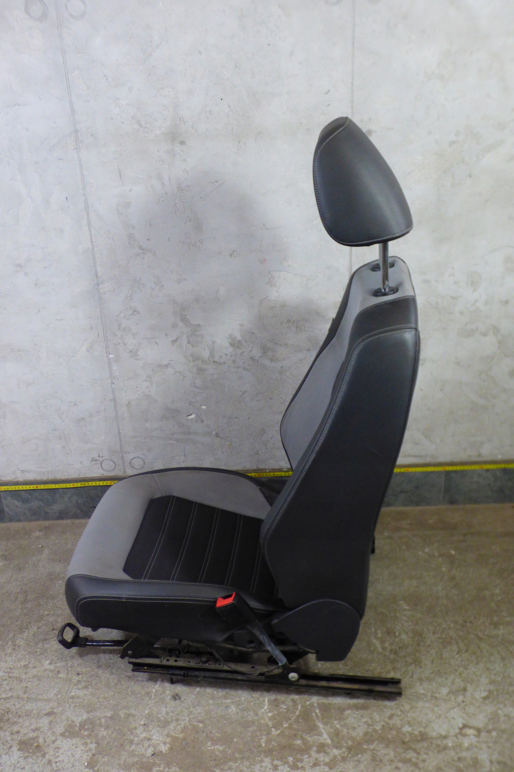 кресло кожзам левая правая водители пассажира европа vw JETTA 6 VI 5C