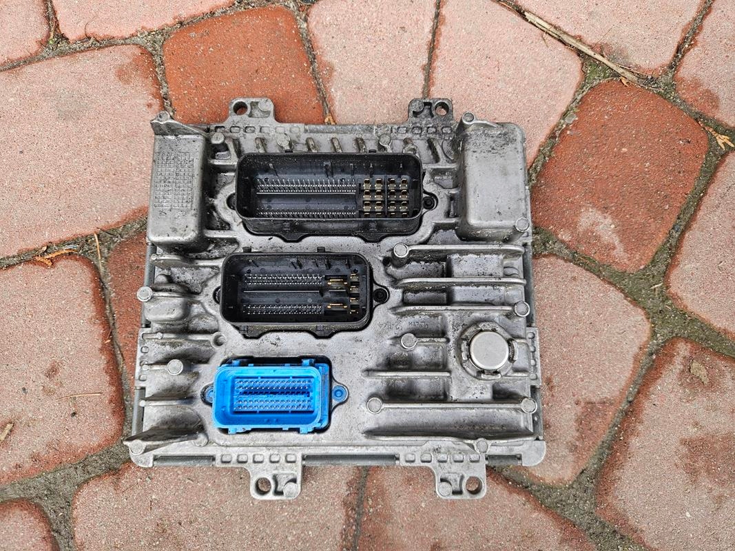 computer control unit of the engine 1.6CDTI Opel Astra K V 55503869