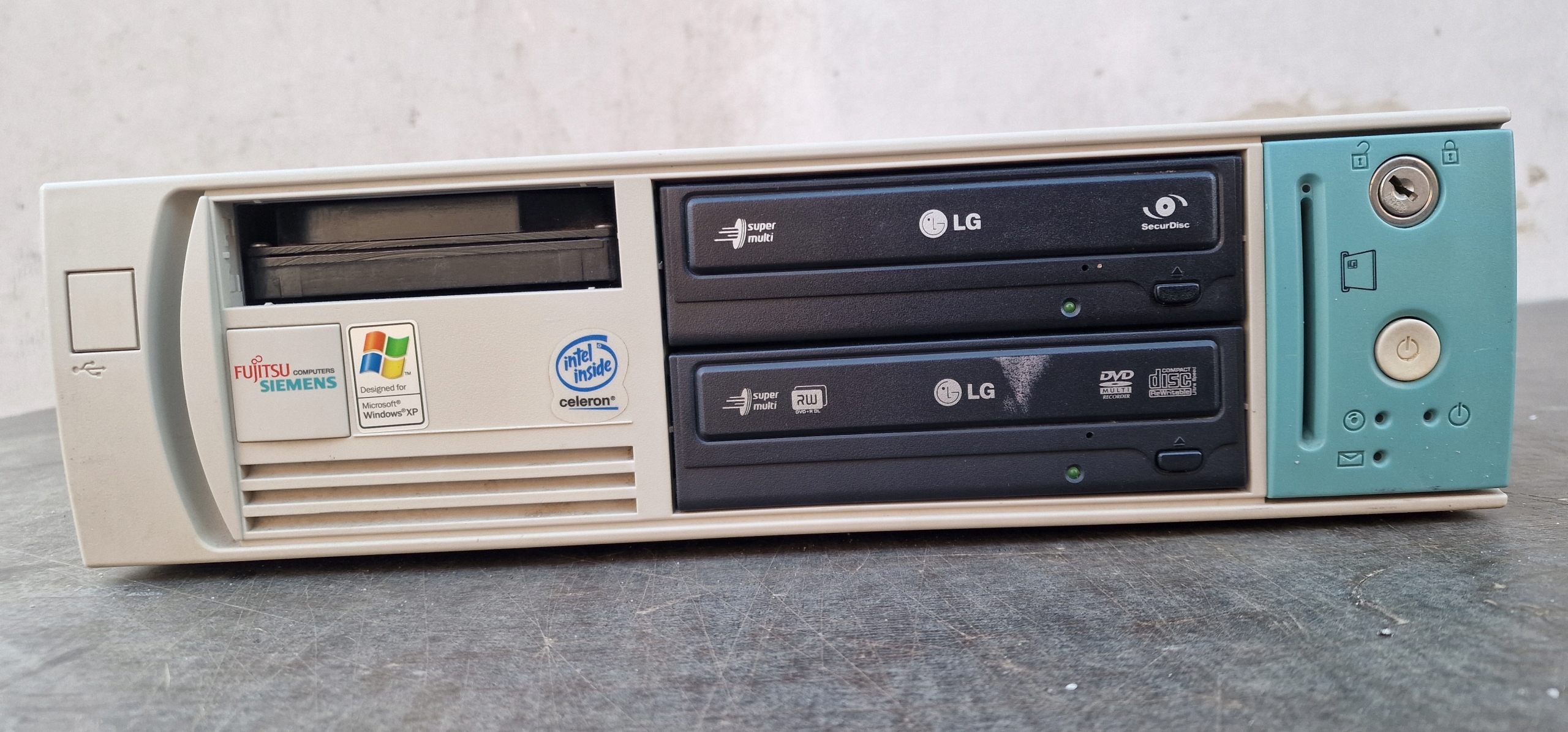 Komputer Retro Fujitsu Siemens Scenic 600 Intel Pentium III