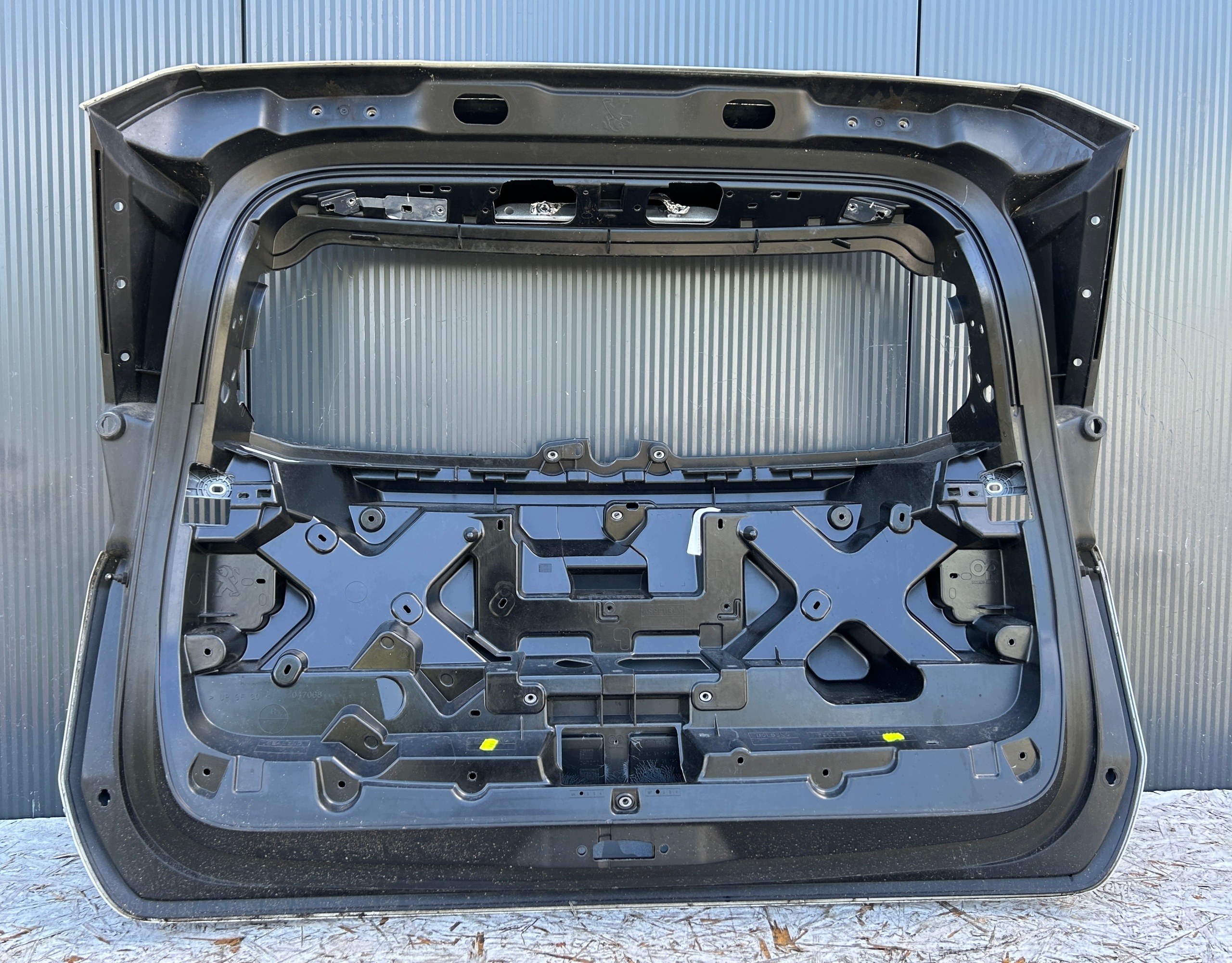 trunk door boot rear part rear PEUGEOT 5008 II