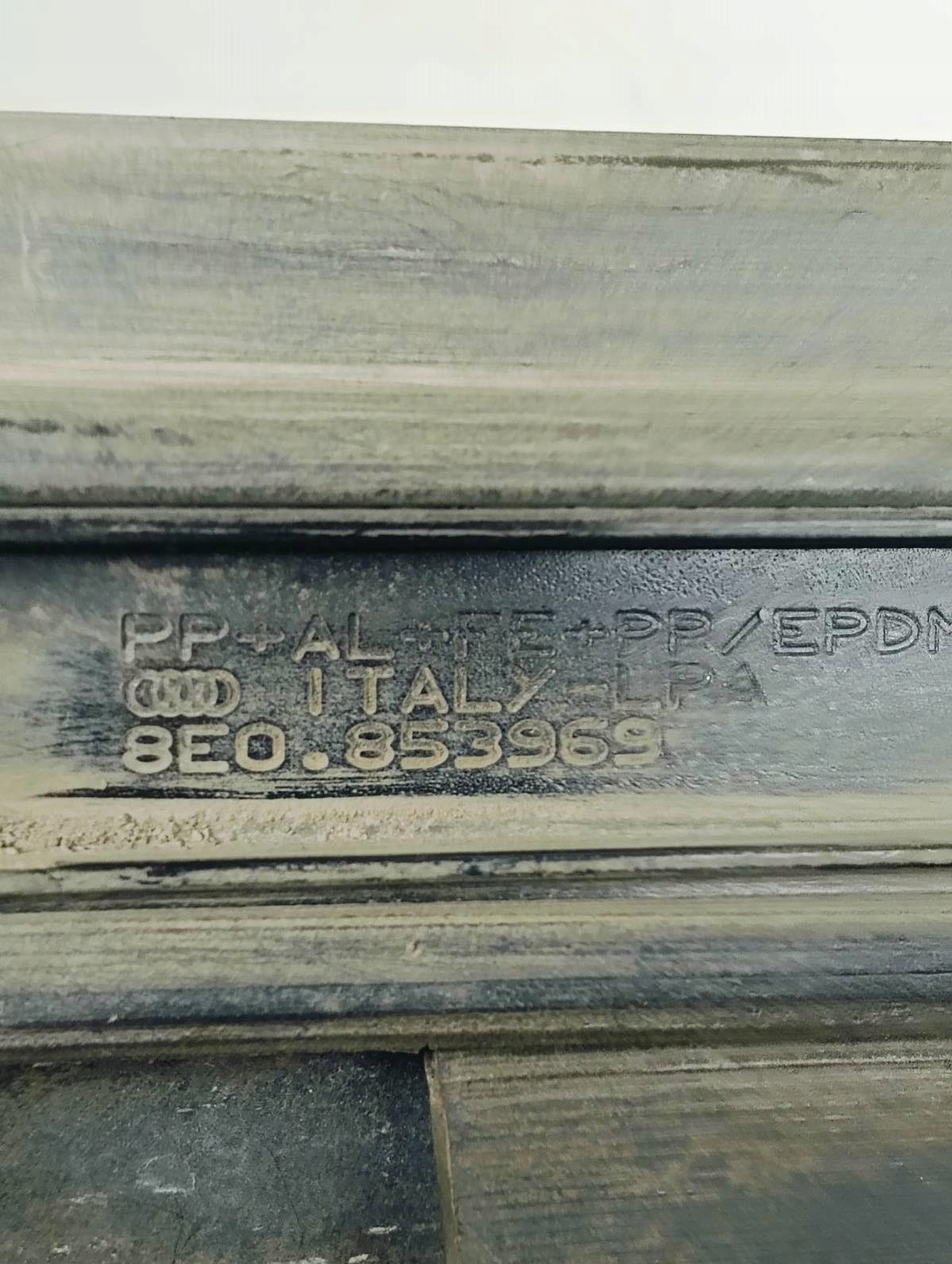 moulding door left rear part Audi A4 B6 sedan 2.0 20V 8E0853969