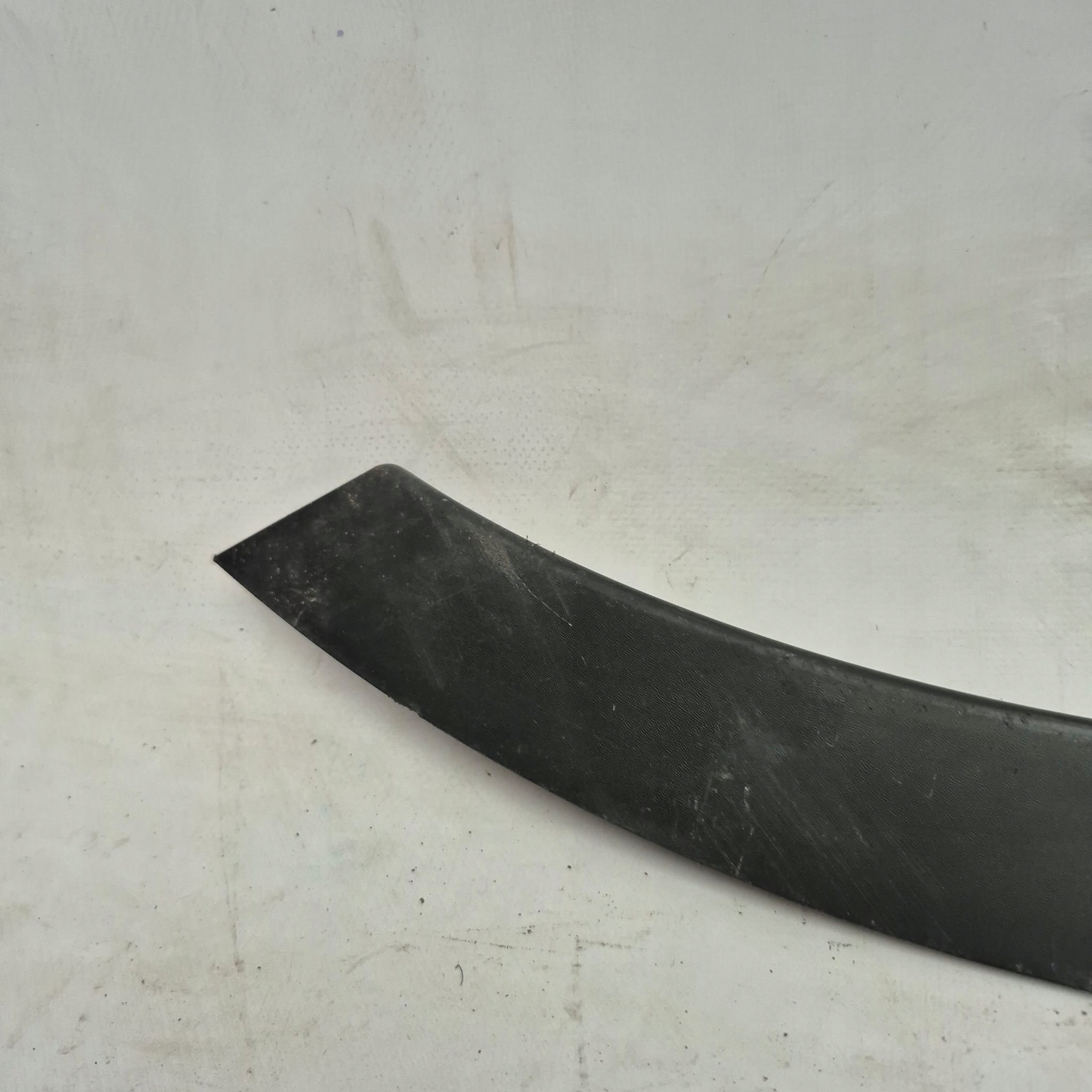 JAGUAR E-PACE 17-24 moulding cap left rear part