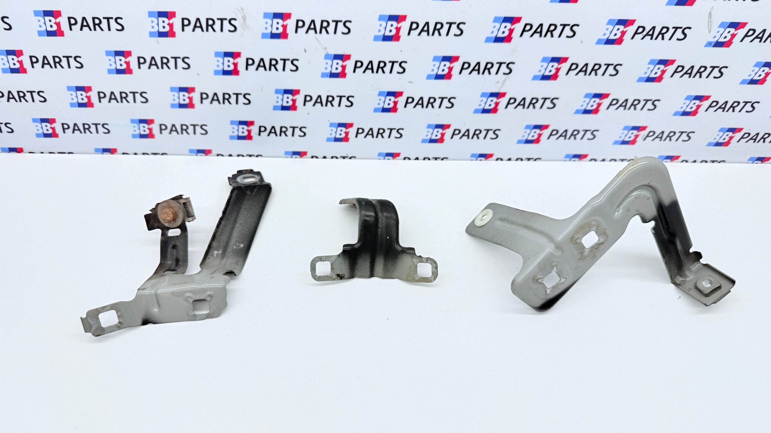BMW F20 console holder brackets left KPL 475 BLACK SAPPHIRE METALLIC
