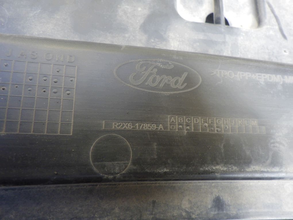 FORD TRANSIT COURIER MK3 III 23- Blende Abdeckung abdeckung der Stoßstange