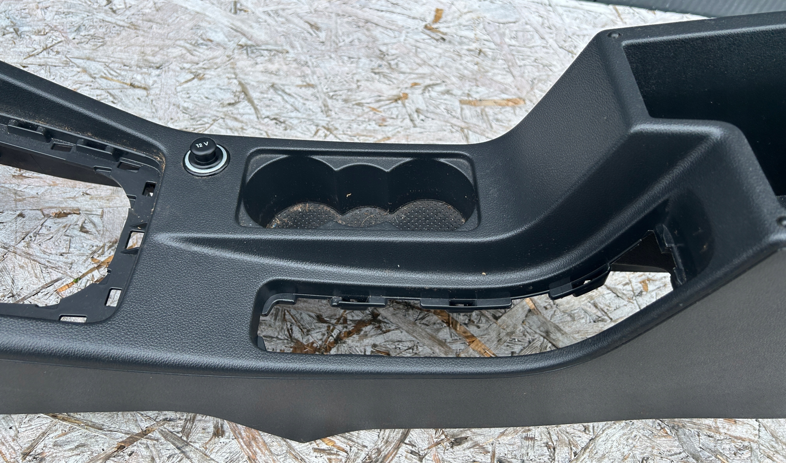 TUNEL media SKODA OCTAVIA III 12- 5E1863243B