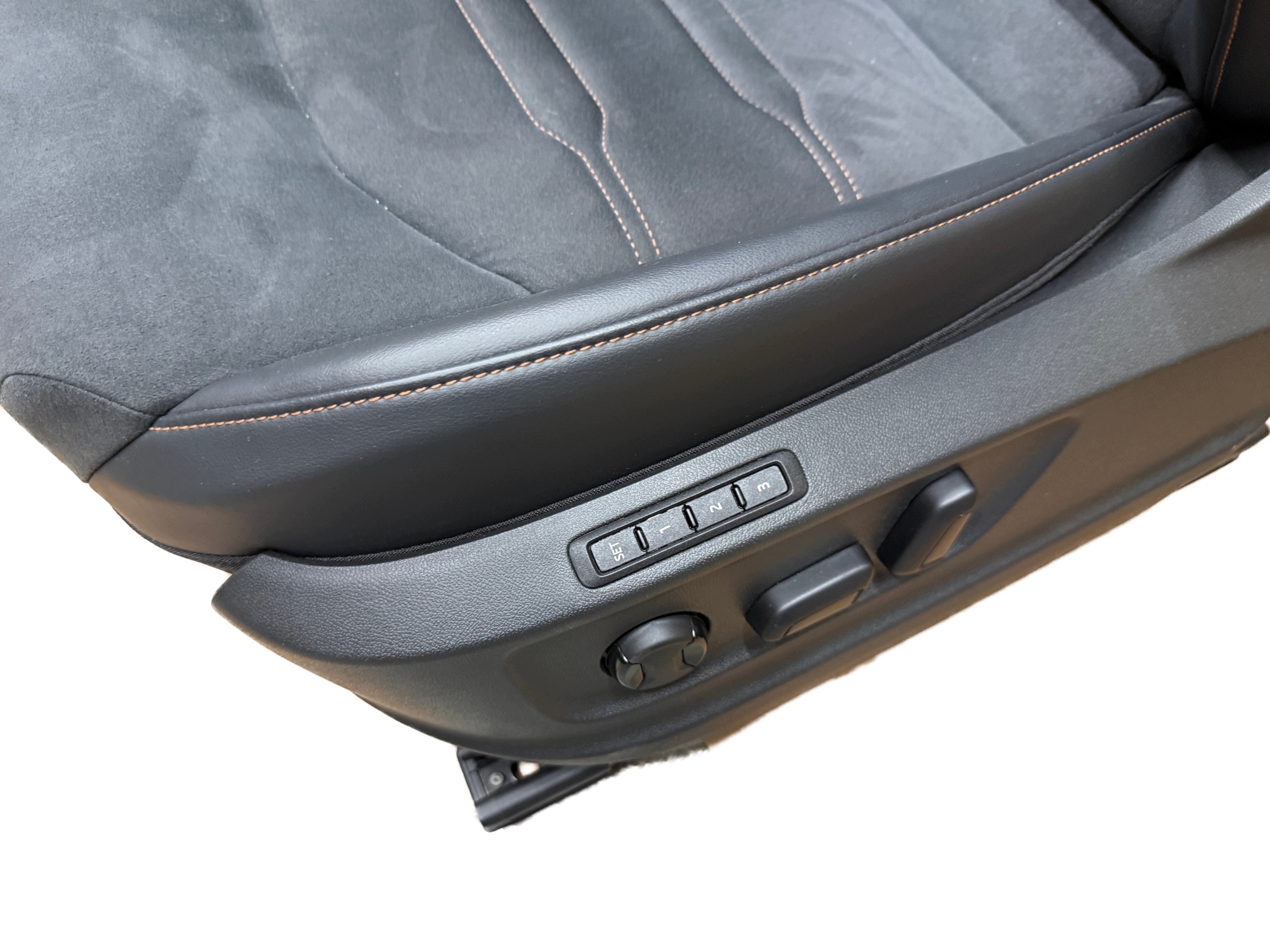 CUPRA ATECA LIFT VZ seats SKORY upholstery ALCANTARA