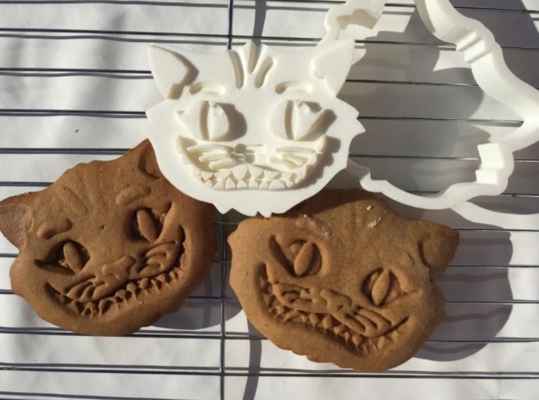 

Kot Foremka do wykrawania ciasteczek pierników