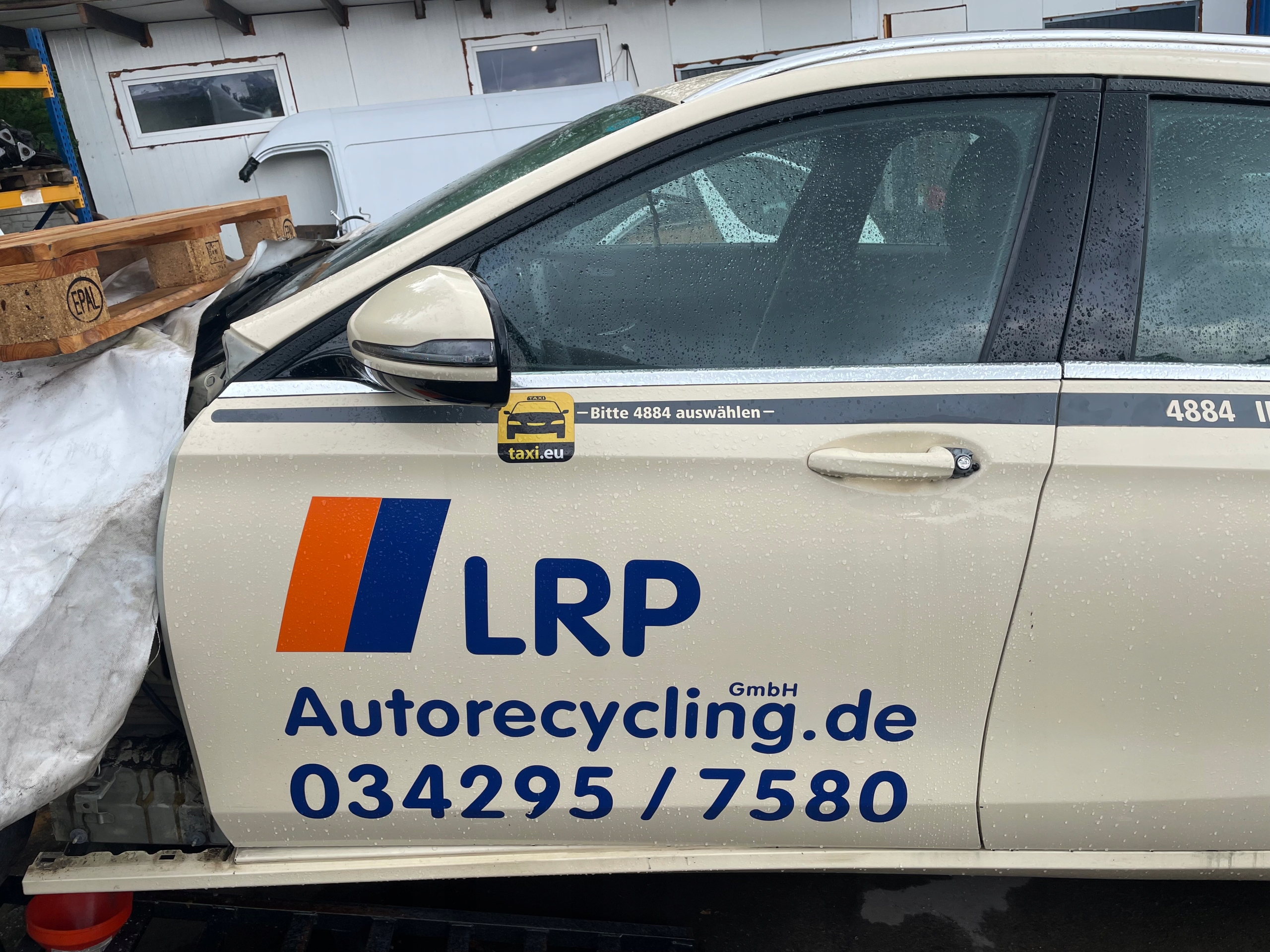 MERCEDES E KLASA W 213 DRZWI LEWY PRZÓD