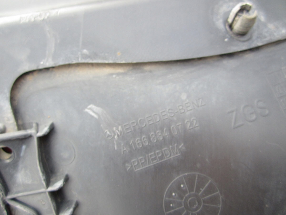 mudguard front front left Mercedes ML W166