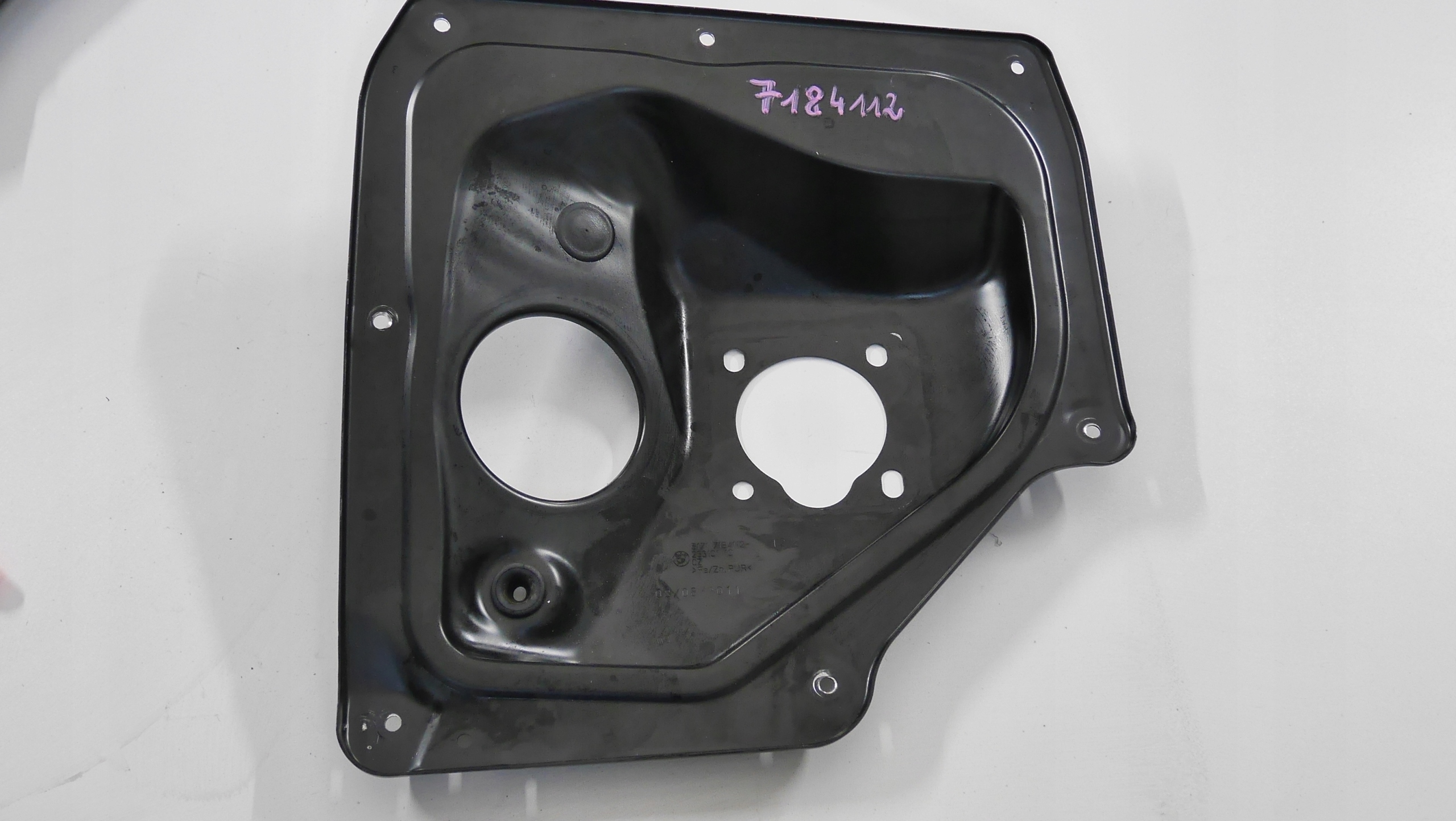 BMW F01 F07 F10 OSŁONA ŚCIANY GRODZIOWEJ 7184112