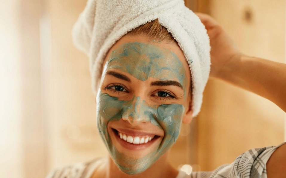 MASECZKA DO TWARZY ZESTAW 4 SZTUKI MASKA DLA KOBIET PIELĘGNACJA TWARZY Typ skóry Do wszystkich typów skóry