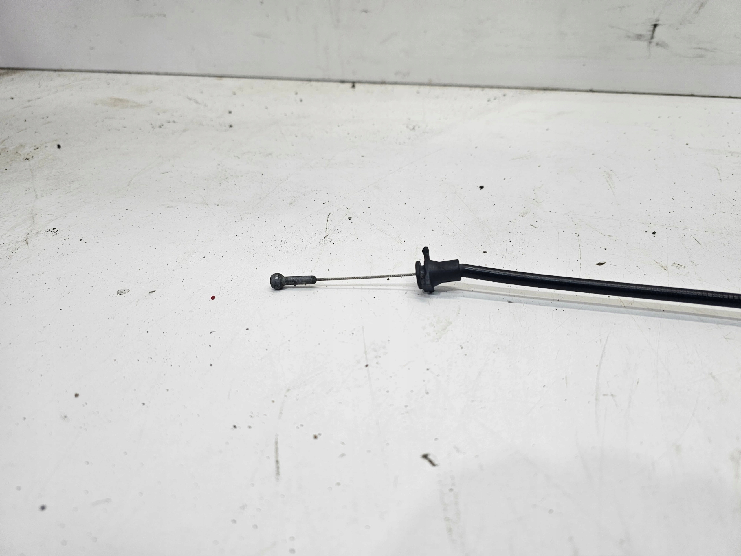 Câble Levier de la serrure ZAMKOW du capot AUDI A3 8V 8V0823531A
