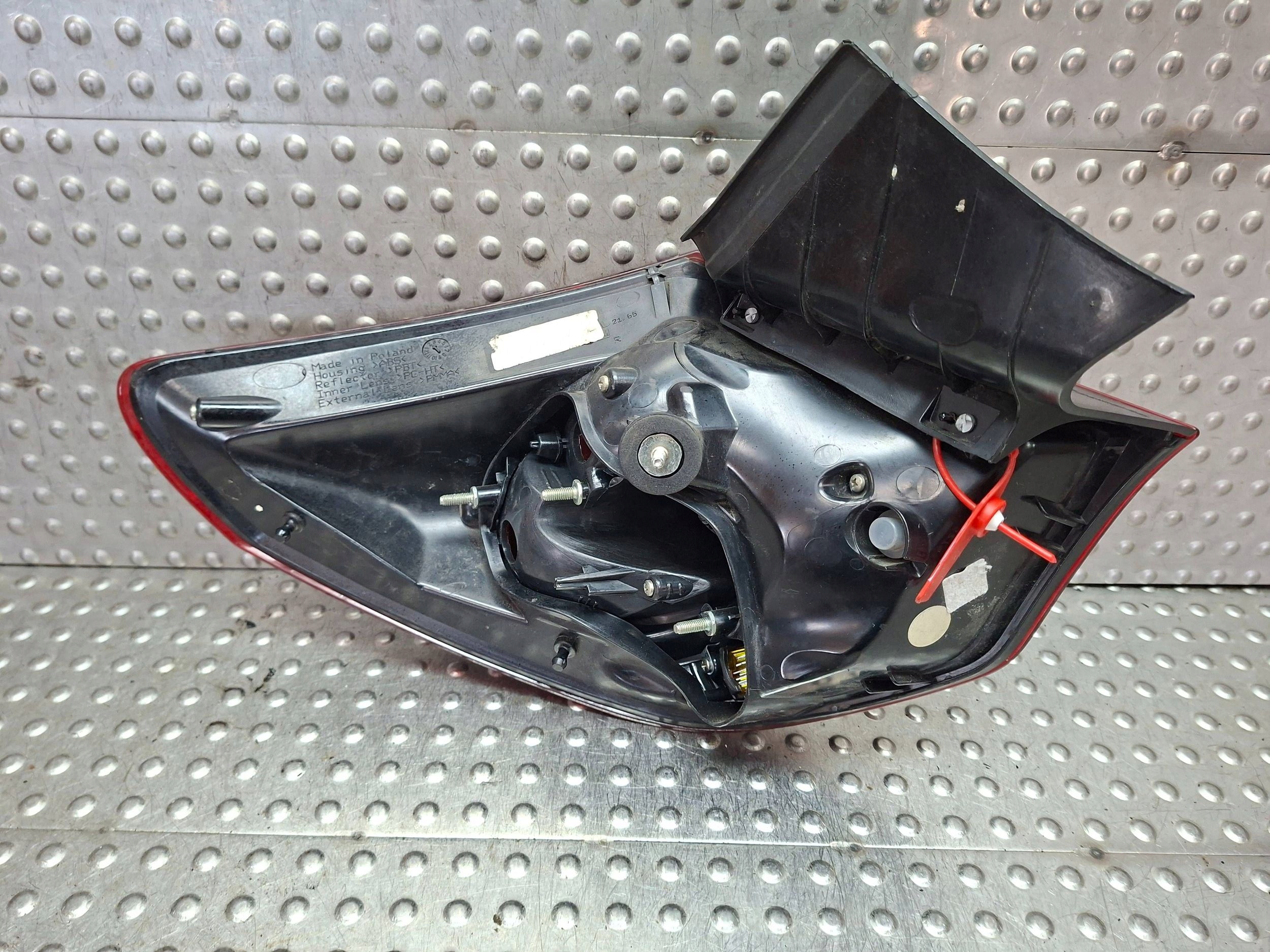 light right rear part OPEL ASTRA J HB LIFT 2012