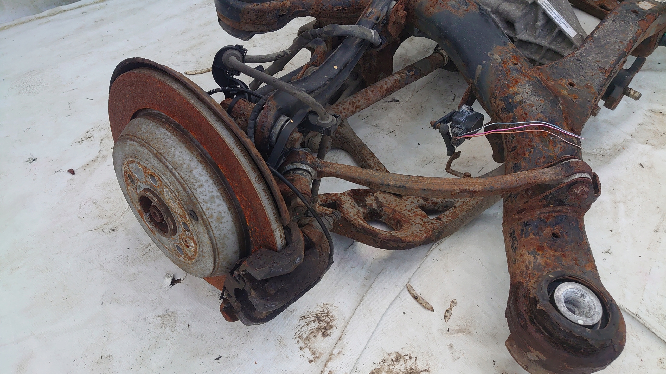MERCEDES ML W164 320CDI sususpension rear part diff axle beam arm complete