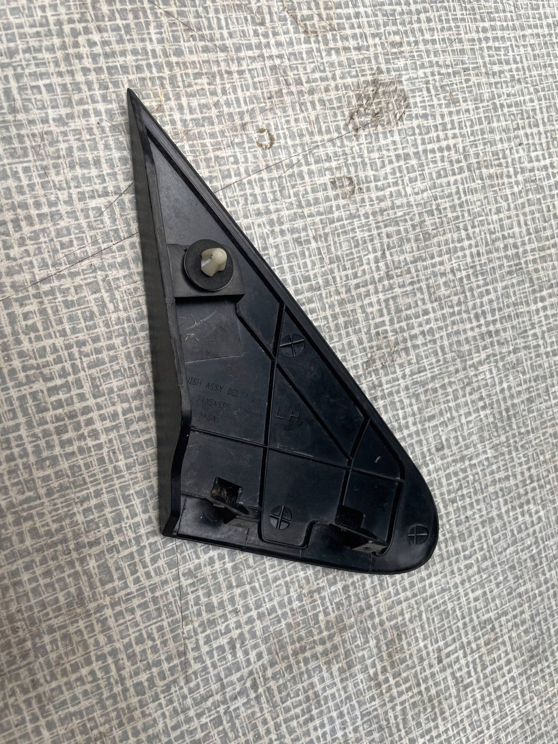 Couverture Aile Gauche Avant MITSUBISHI SPACE STAR 7405A565 @M