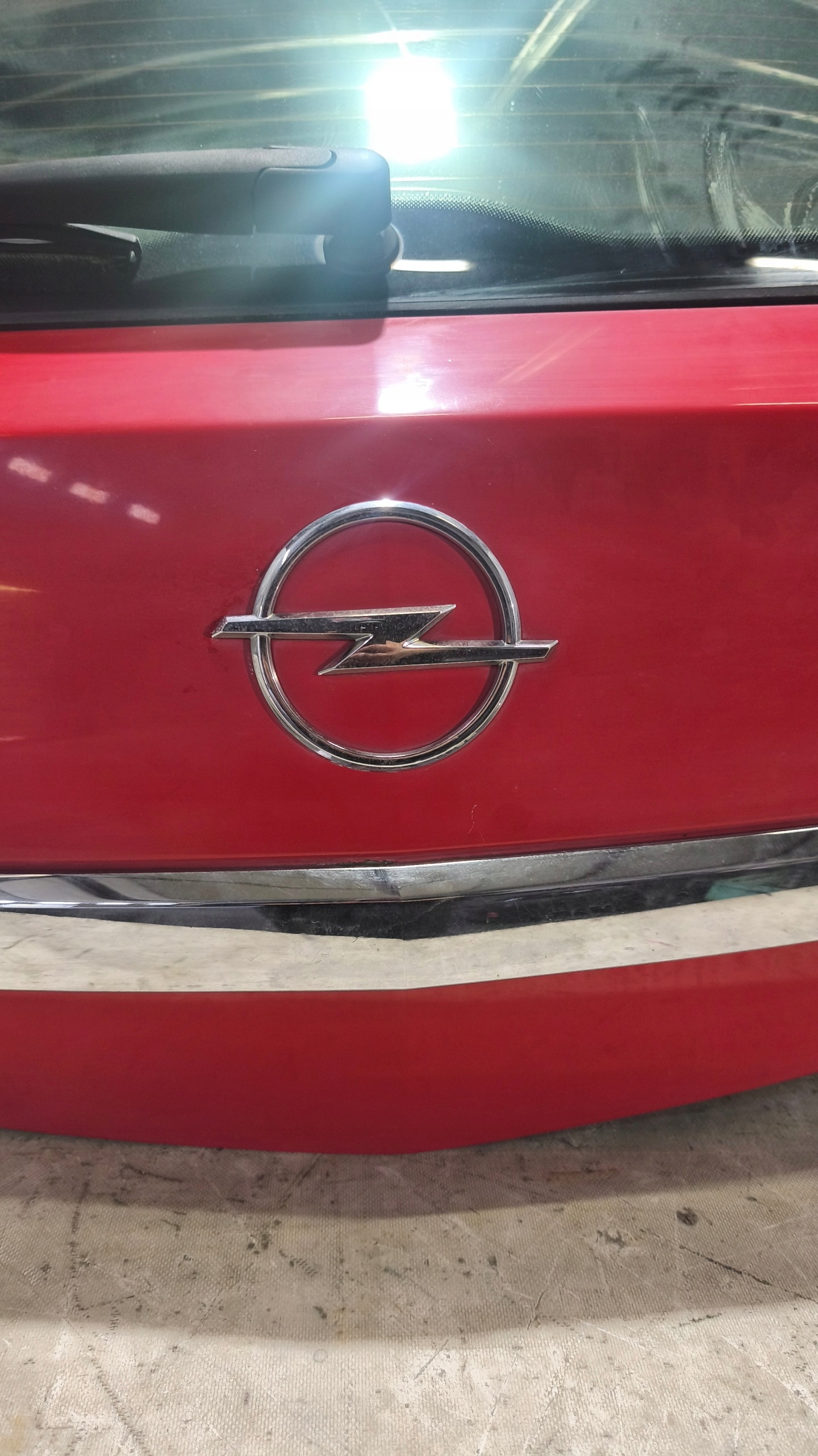 trunk door boot OPEL ASTRA H K: Y547