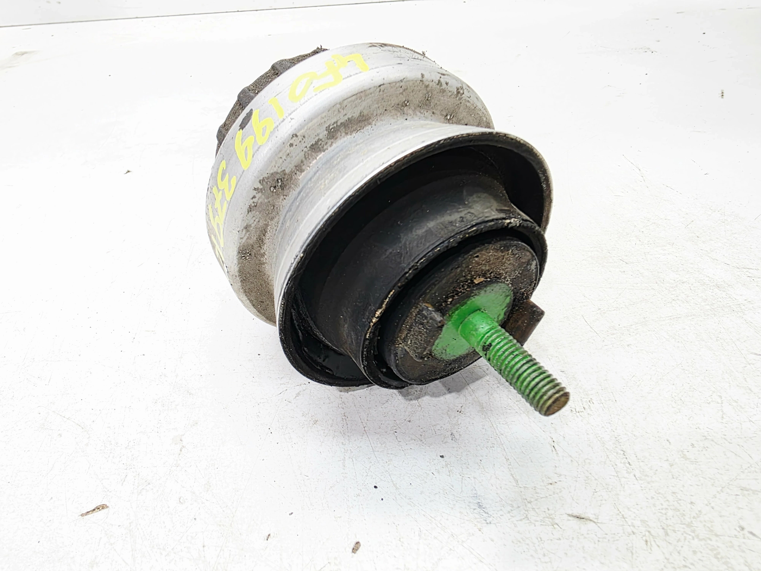 airbag engine mount left without of the sensor AUDI A6 C6 2.4 BDW 4F0199379K