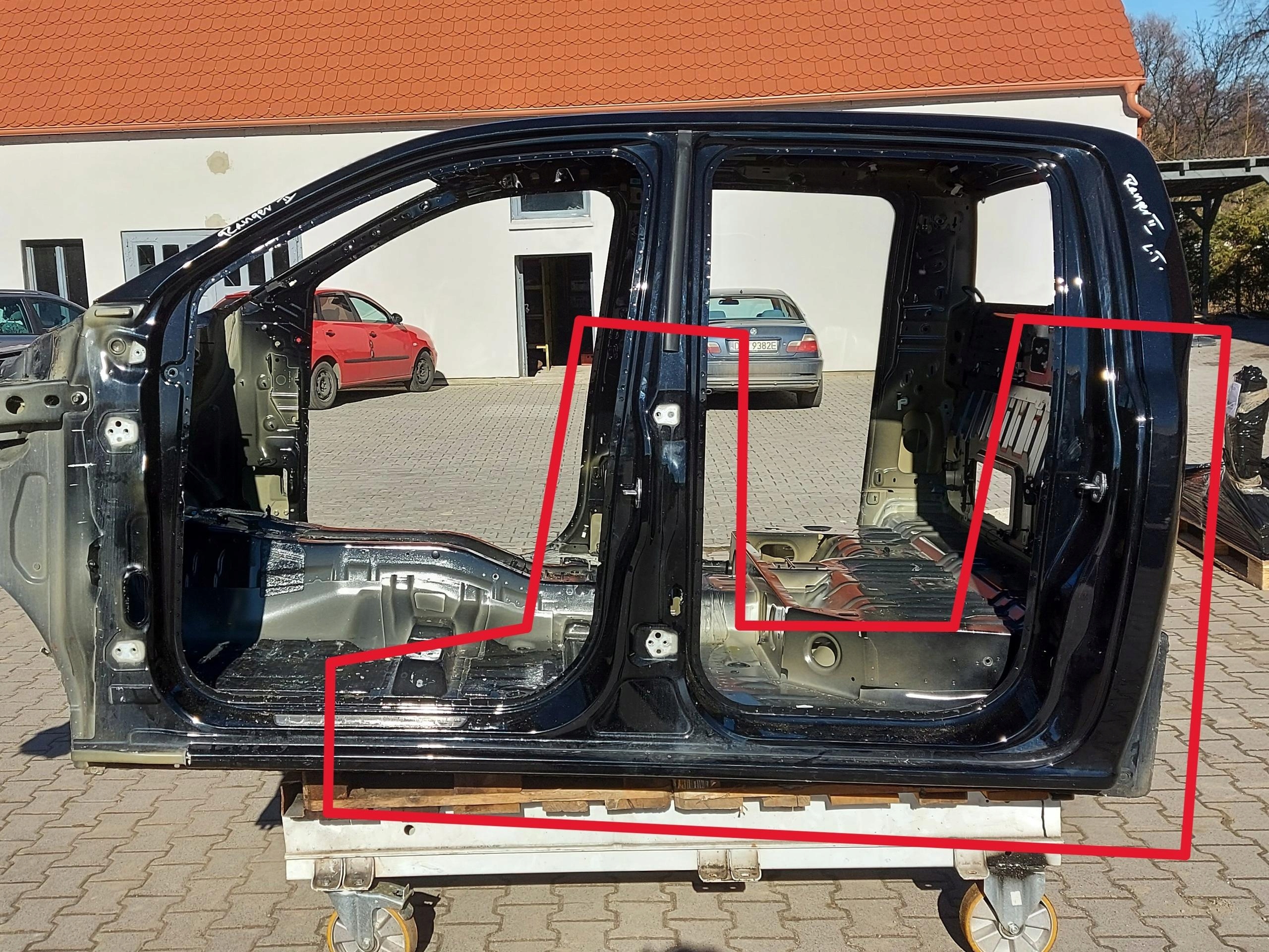 Ford Ranger VI 6 2024r. pillar central threshold left rear part