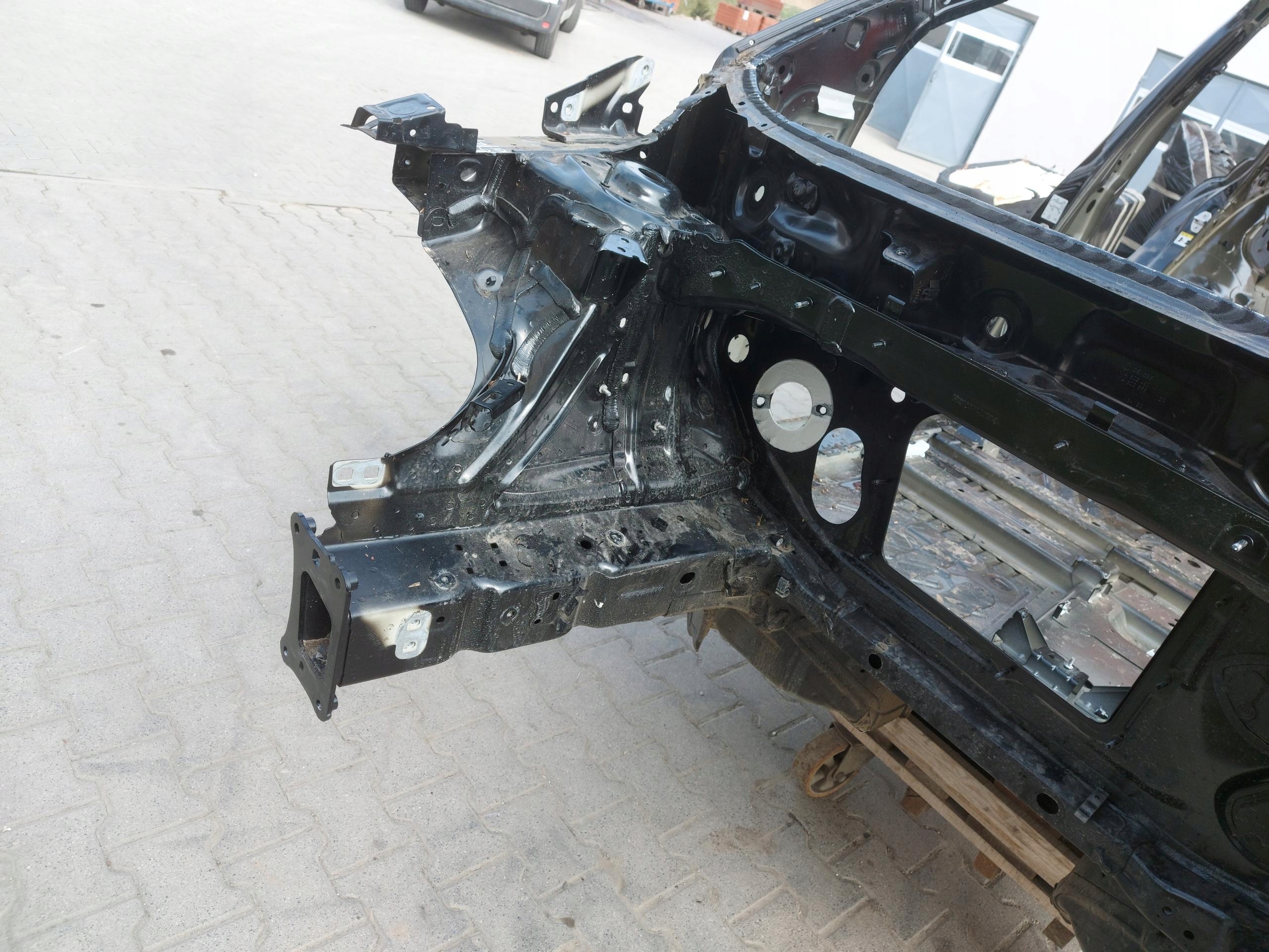 Audi Q4 40 E-TRON quarter right front front