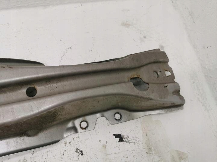 TRAVERSA paraurti posteriore Traversa VOLVO V60 e KOMBI