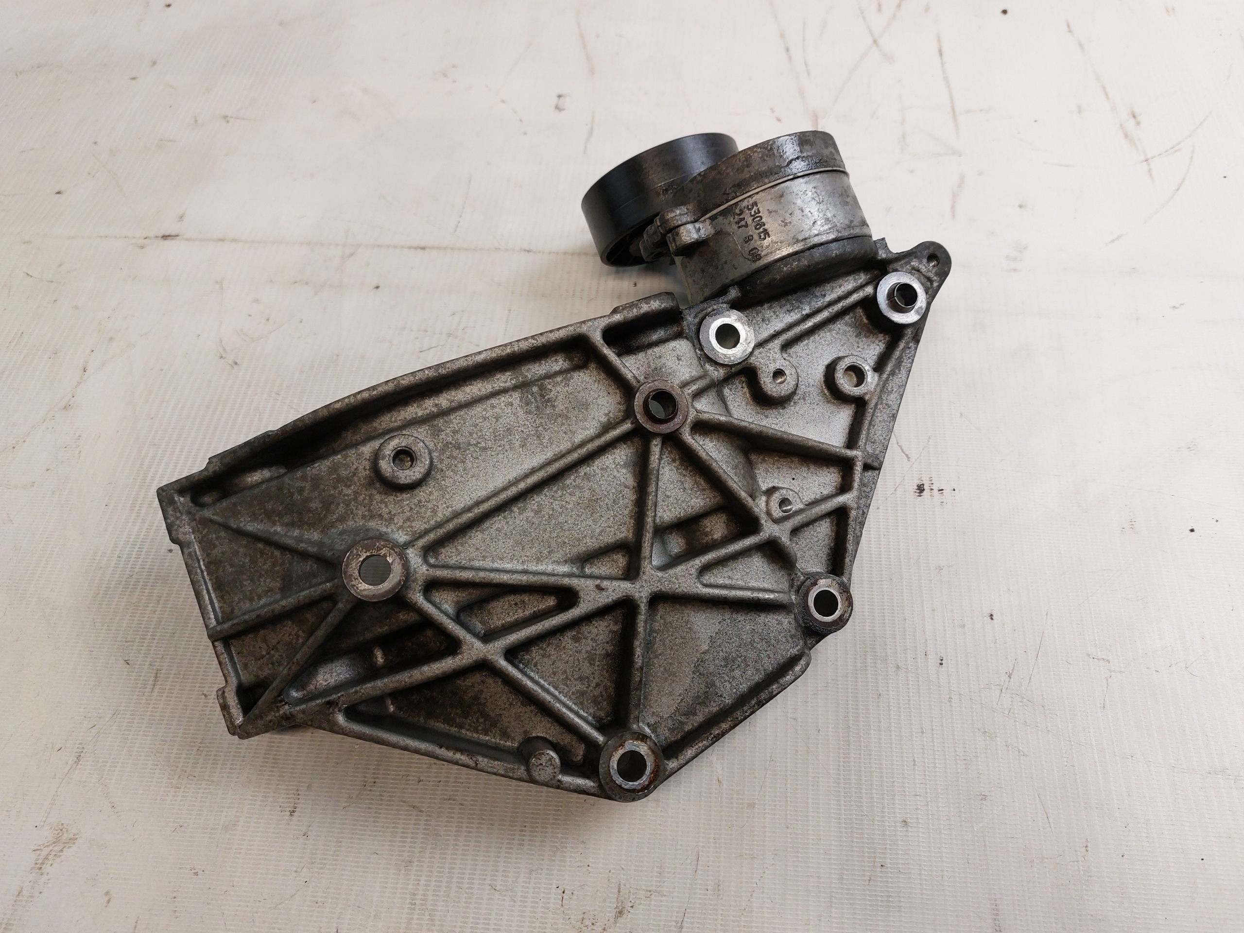 supporto alternatore FORD KUGA e 2.0TDCI
