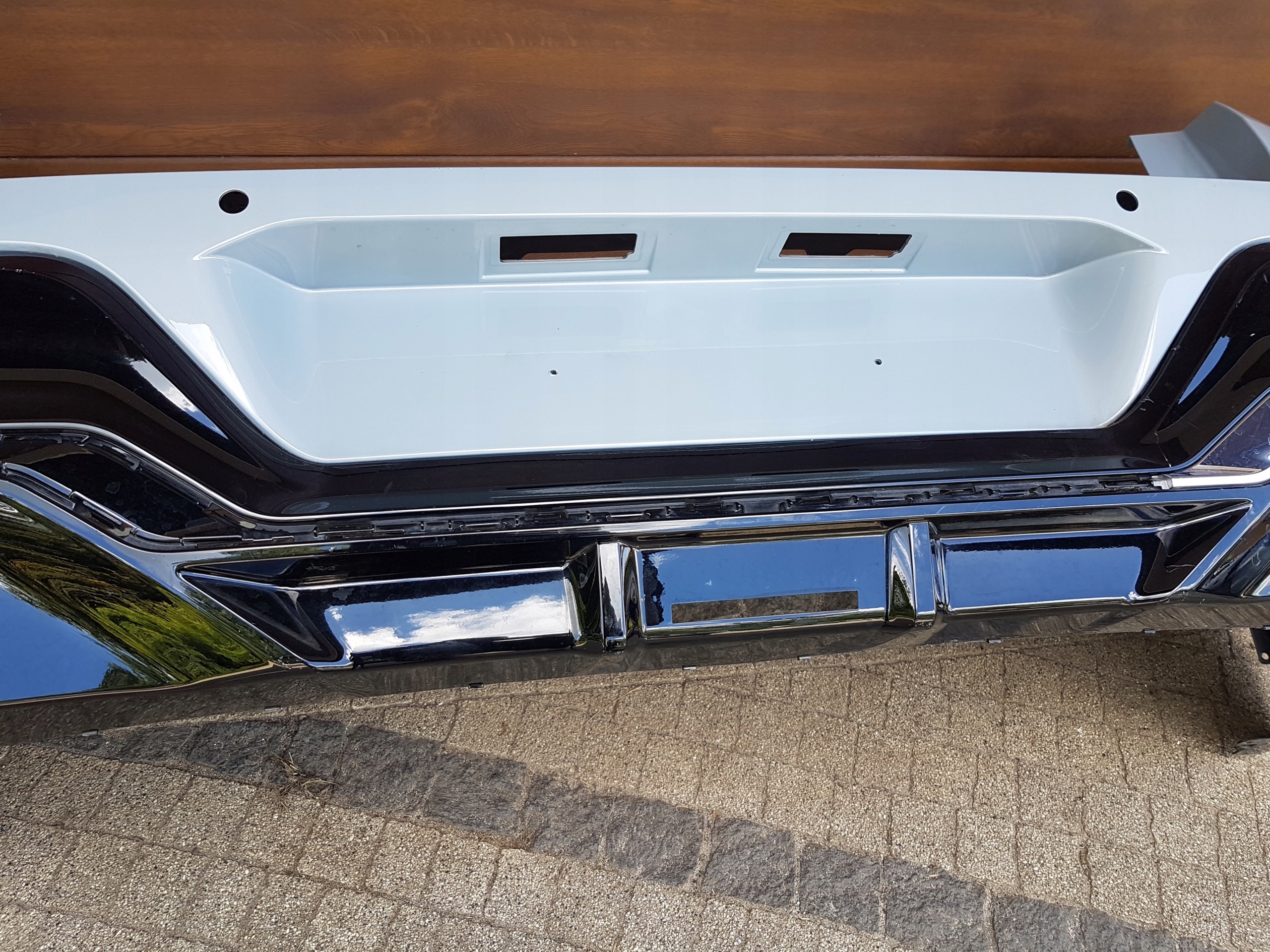 Paraurti posteriore BMW G70 m-packet