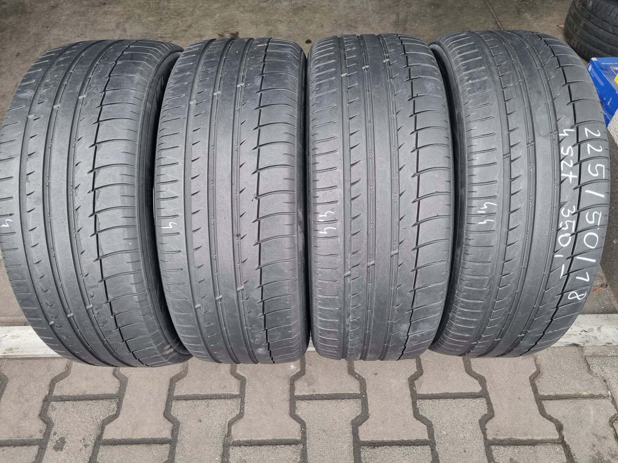 ② y　225 50 18 225/50 R18 - Niska cena na Allegro