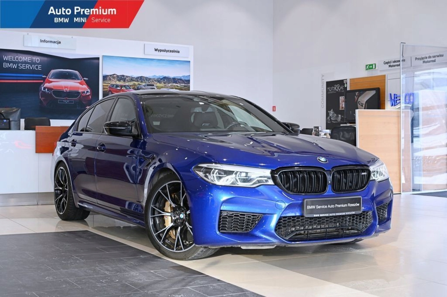 BMW M5 FV23Adaptacyjny reflektor LEDPodgrzewanie Kierownicy 4.4 Benzyna