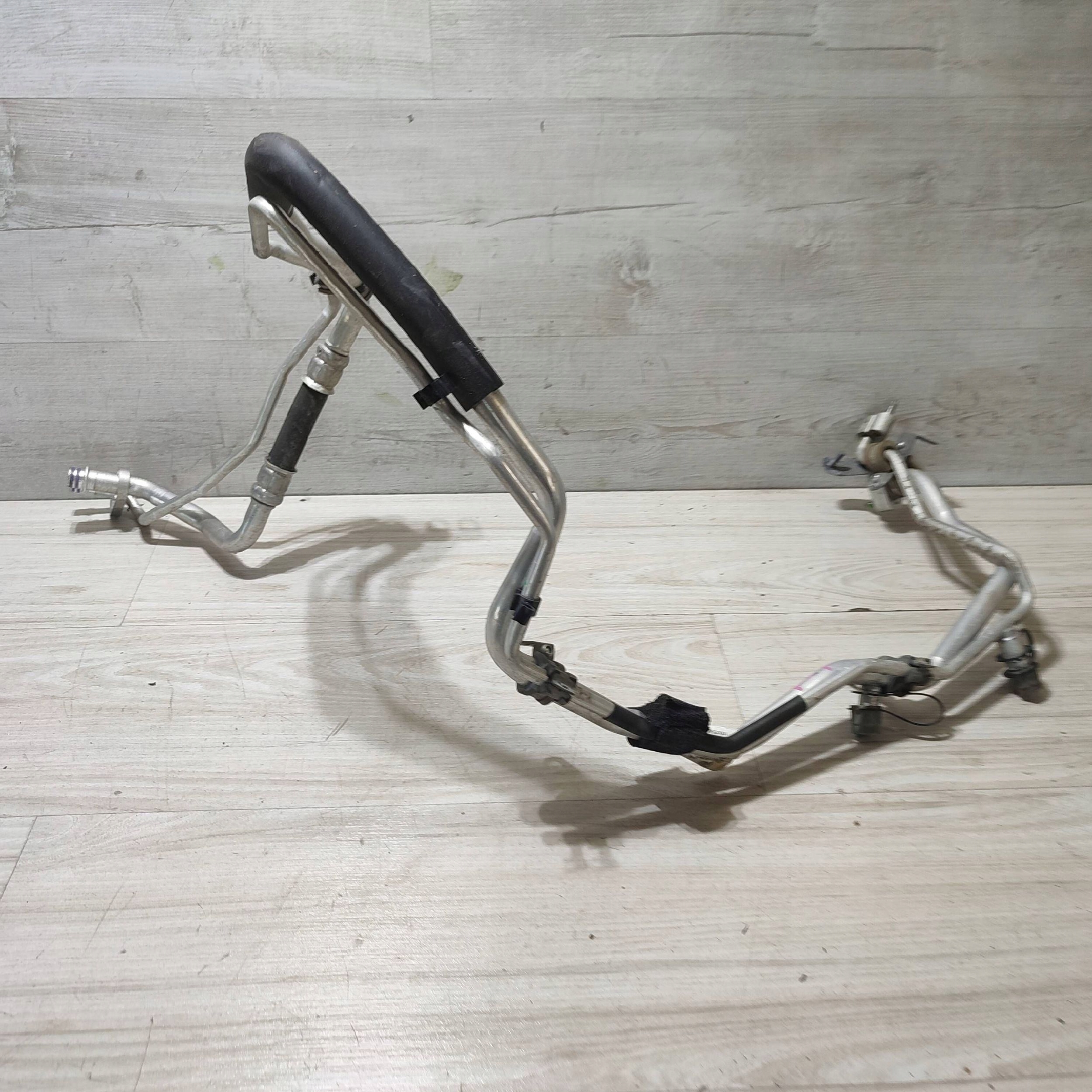 vedení klimatizaci Jaguar F-Pace HK8319A834