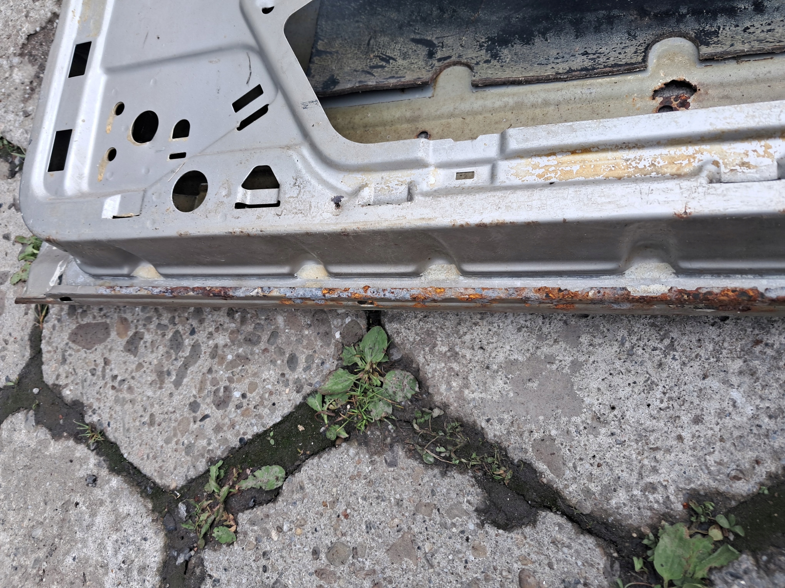 door right front MERCEDES W126 SEC 1267201805