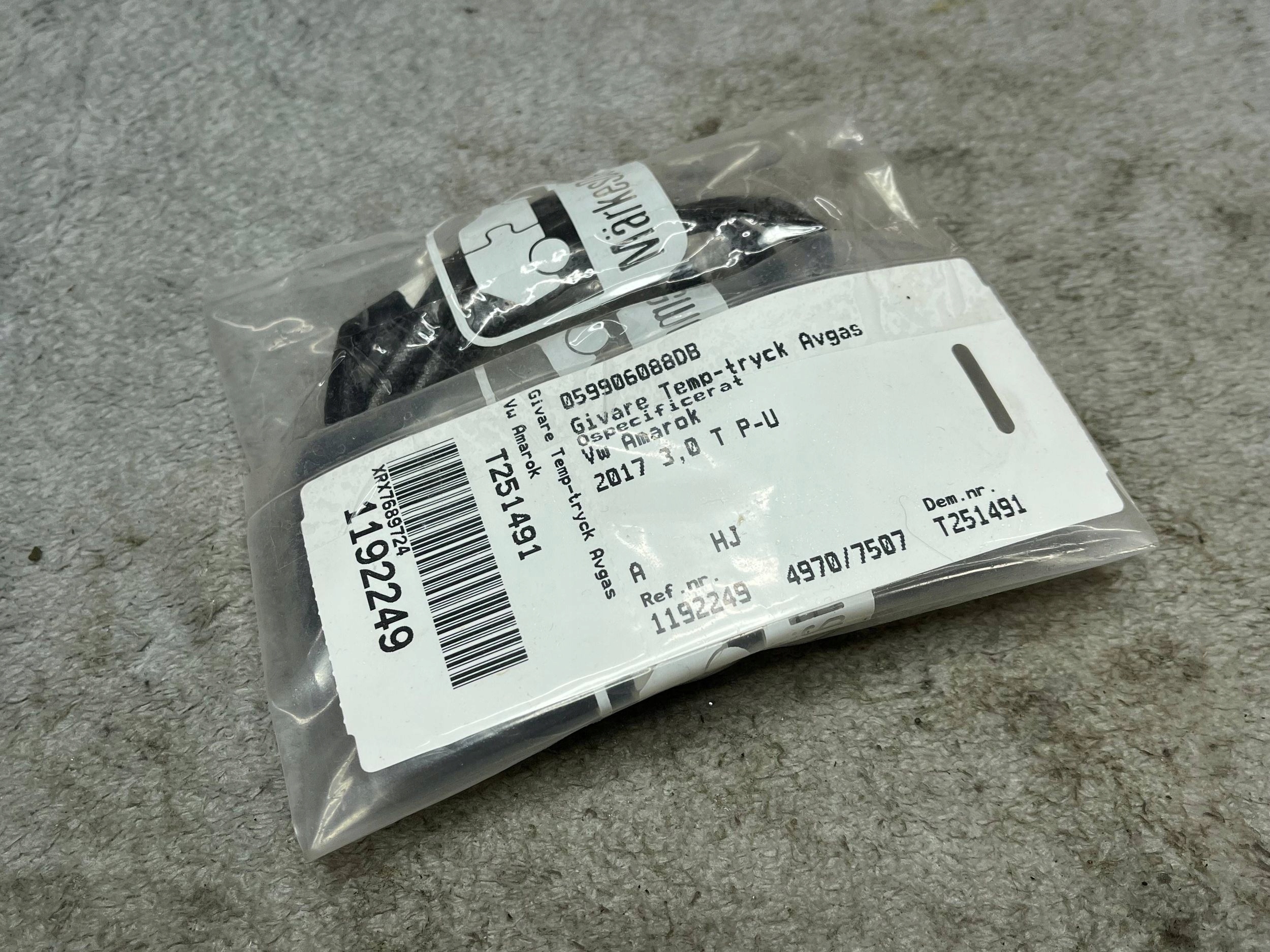 Sensor temperatury Gase Volkswagen Amarok 059906088DB