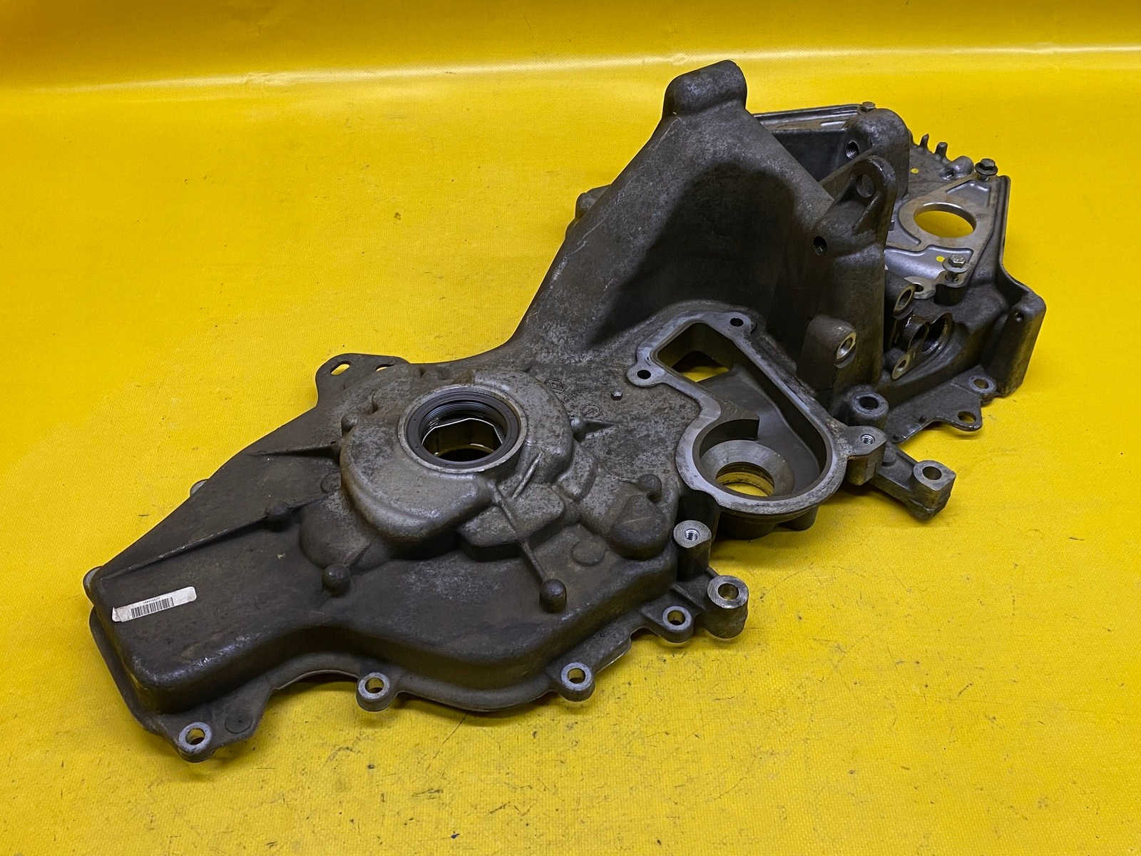 КОРПУС РАСПРЕДЕЛИТЕЛЬНОГО ВАЛА LOGAN 1.0 SCE 135029068R B4DB400