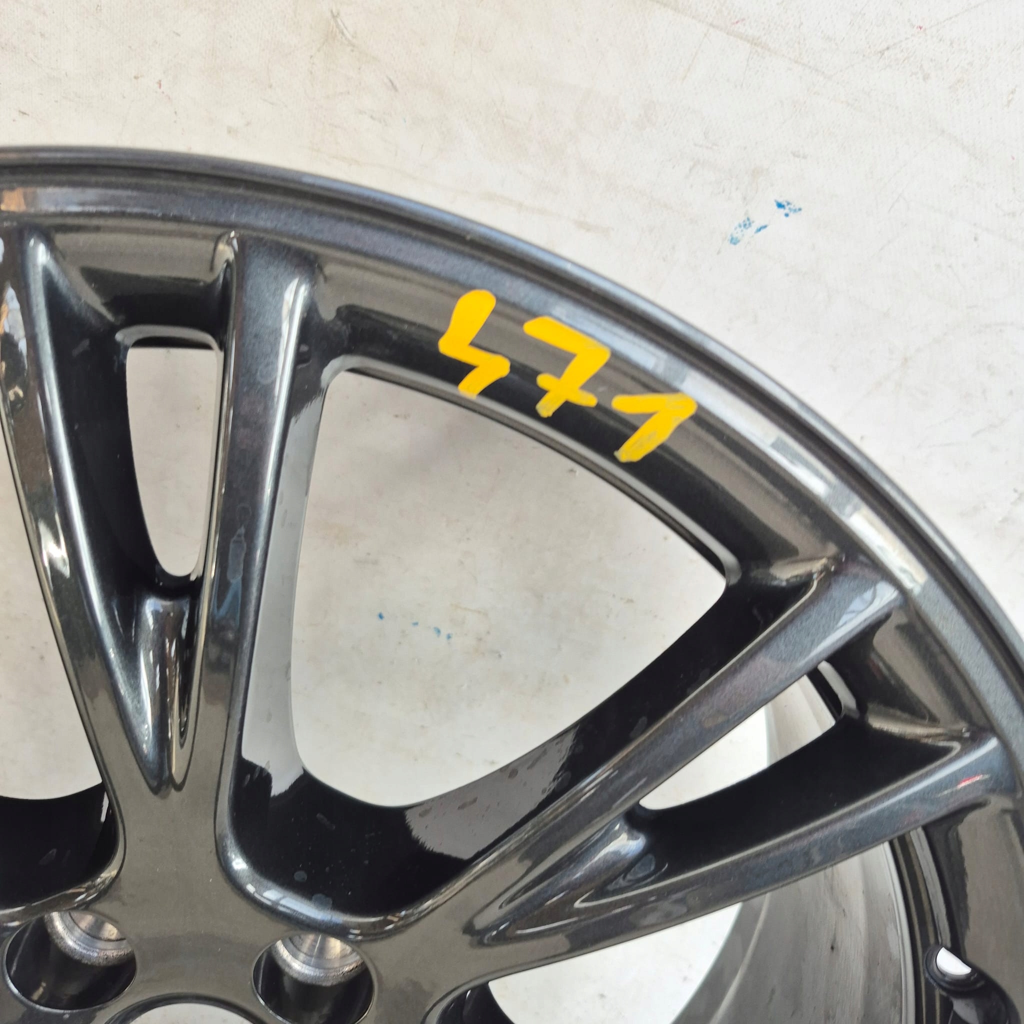 TESLA 1188222-00-C 19X9.5 ET45 19" disk hliníkový