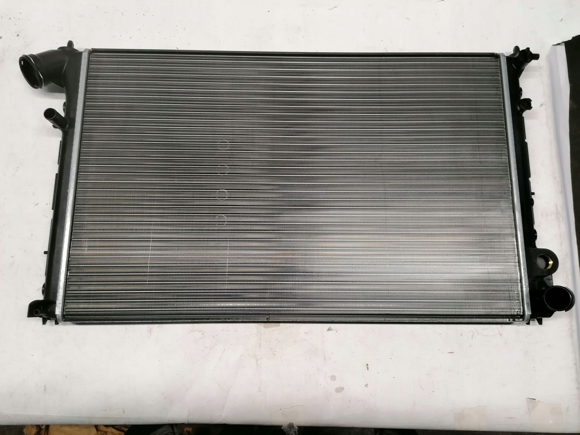 CHŁODNICA SILNIKA PEUGEOT 406 VALEO 731575