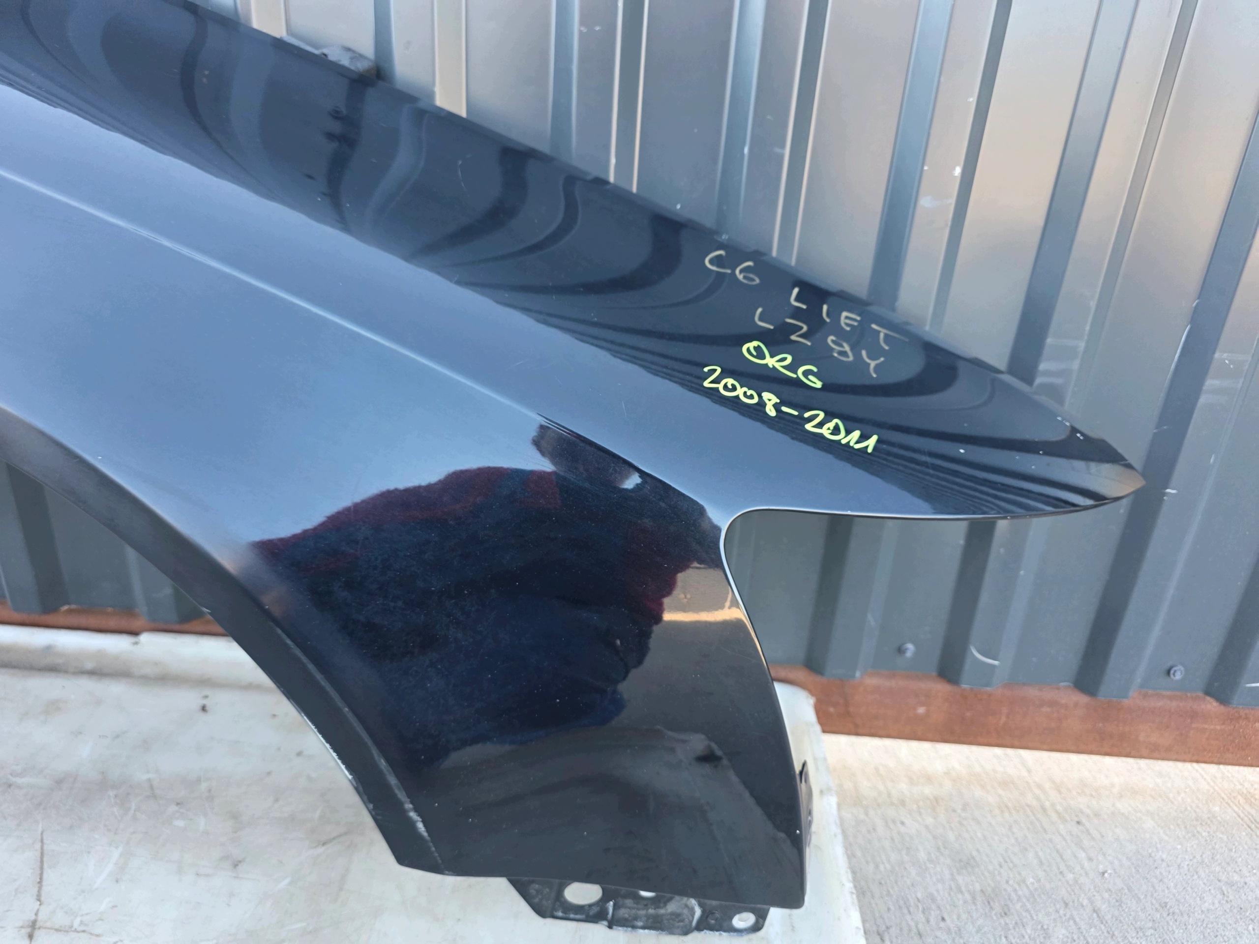 fender right front AUDI A6 C6 LIFT LZ9Y 2008-2011 original !!!
