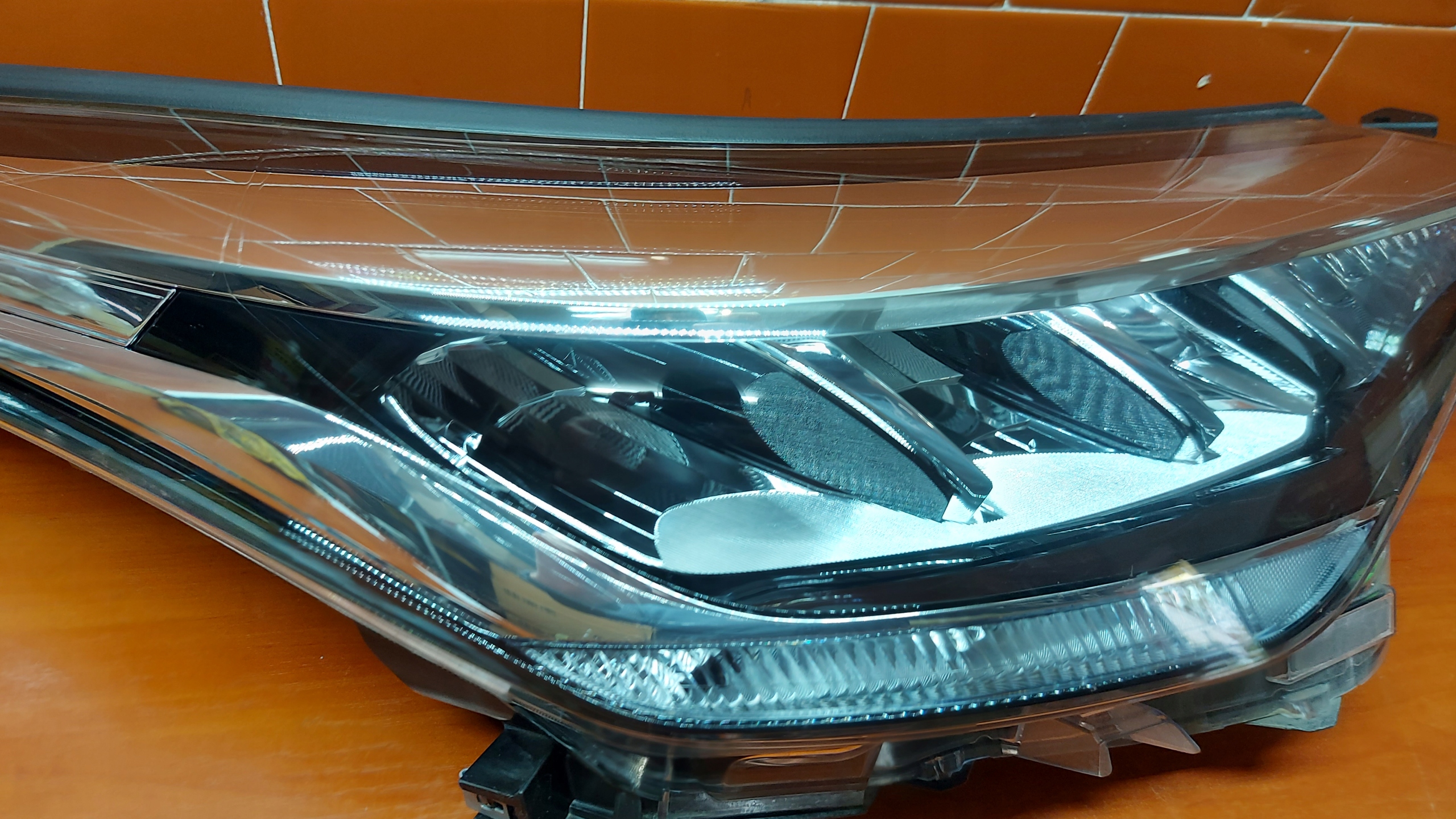 REFLEKTOR light right right front TOYOTA CHR C-HR 19- LIFT
