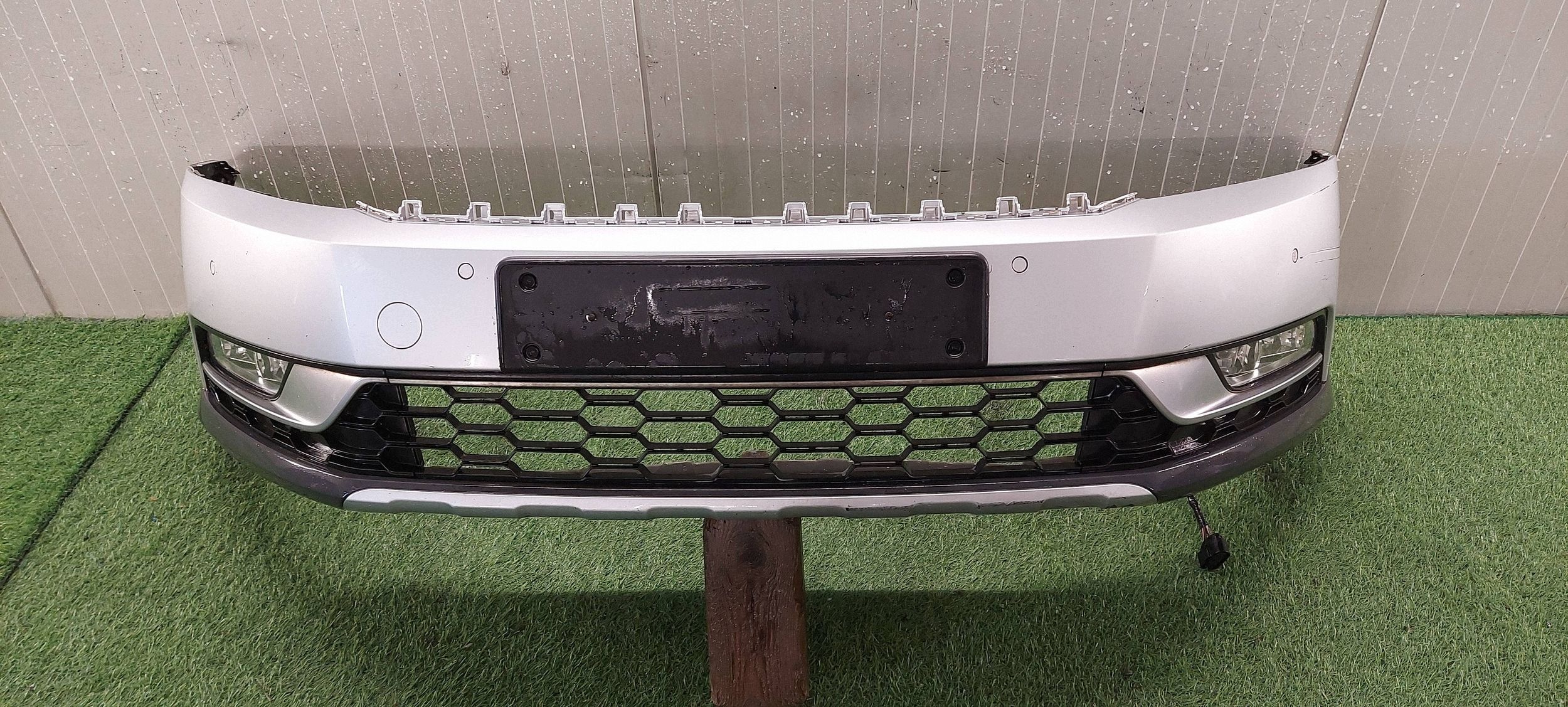 bumper front complete VW PASSAT B7 ALLTRACK LAK: LA7W