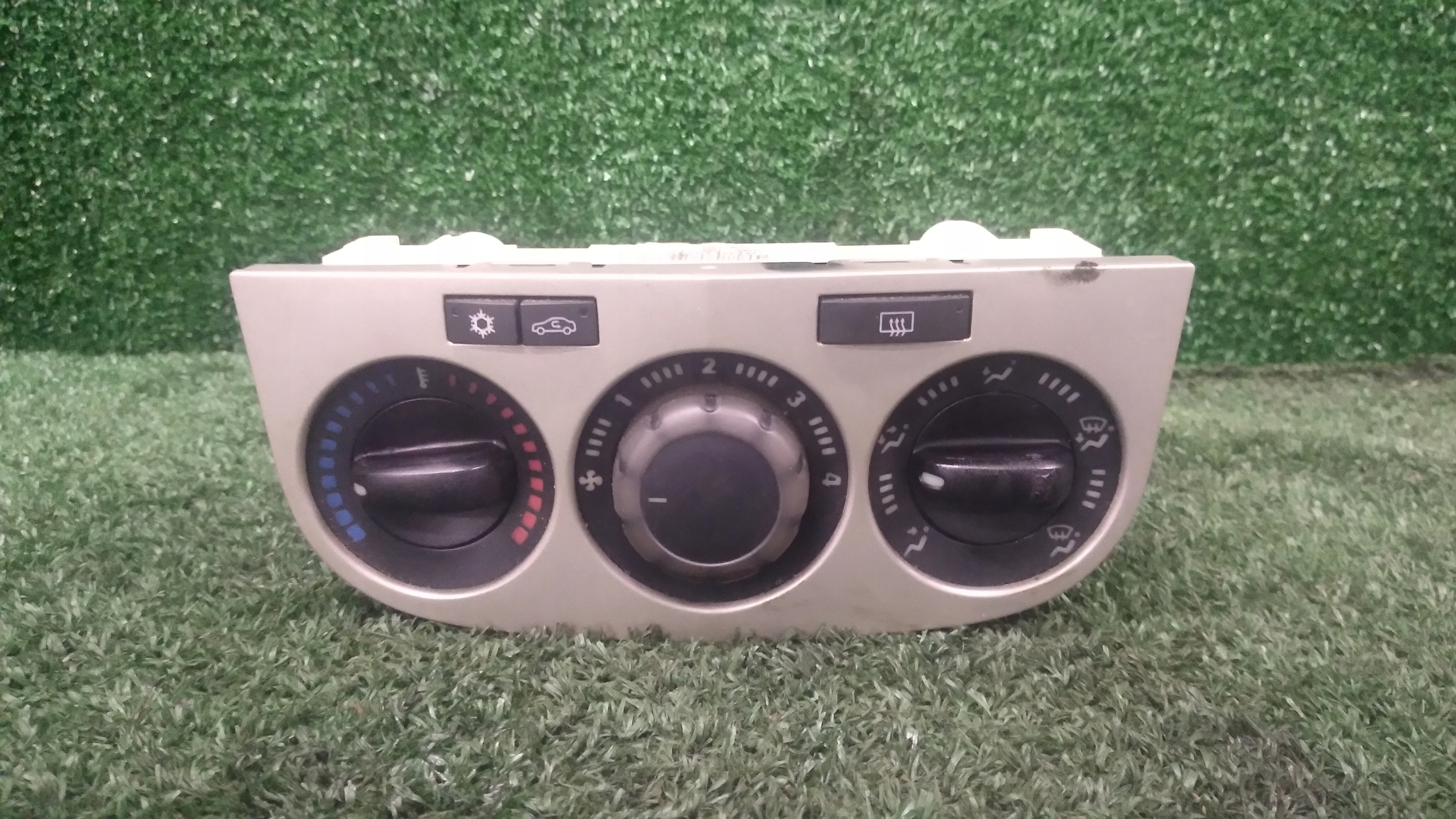 control panel air conditioning devices OPEL CORSA D 466119570