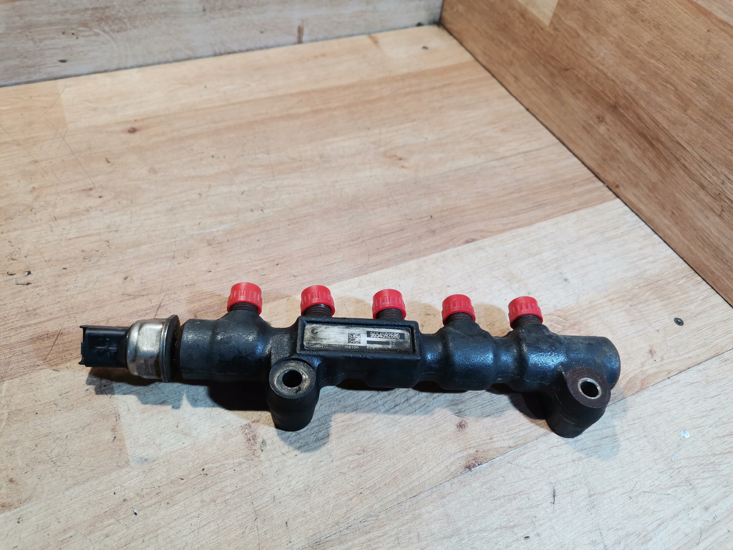 Rampe injection PEUGEOT CITROEN 1.6 HDI 9654592680