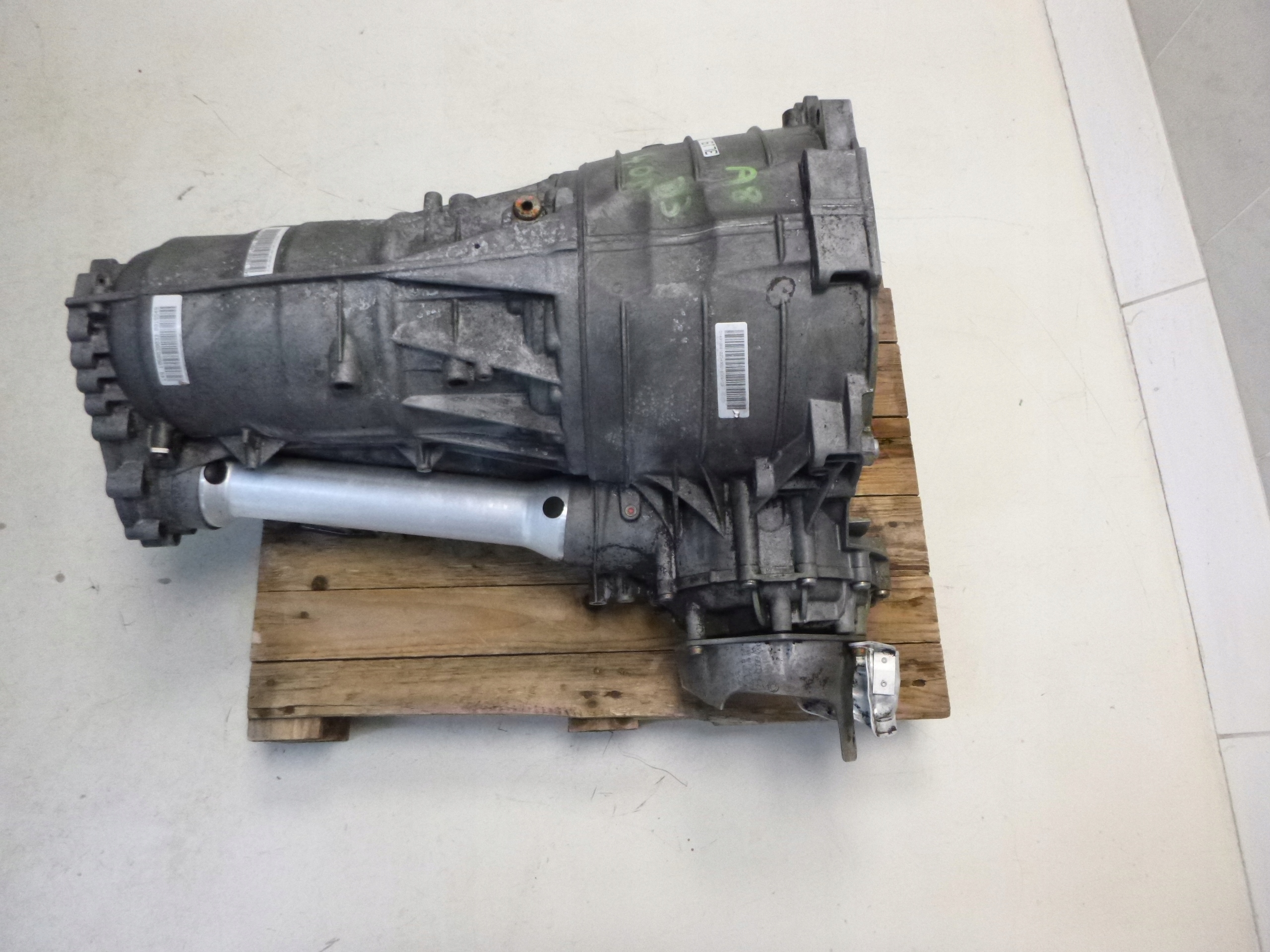 AUDI A8 D3 4.0D GETRIEBE SPRZEGL 6HP-26A-61