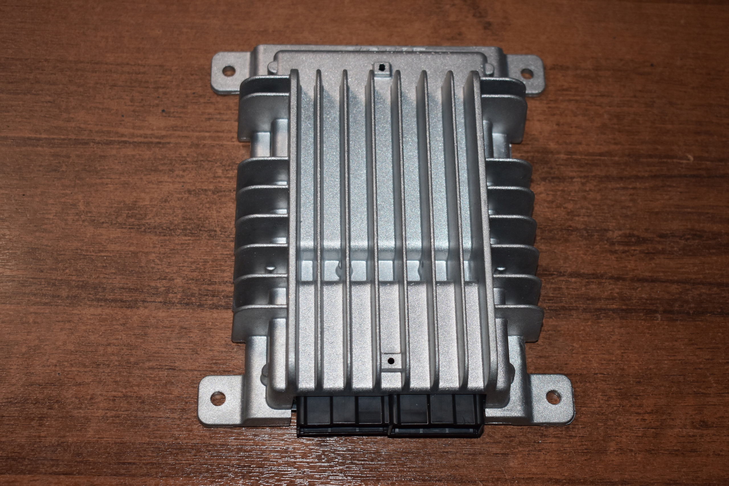IDEALNY amplifier BOSE NISSAN GT-R R35 1