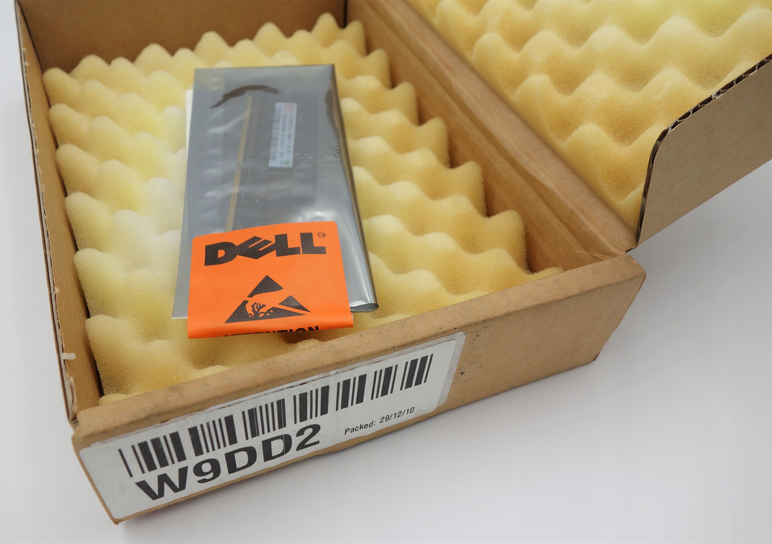 NOWY Moduł Pamięci RAM 2GB Dell PowerEdge R710 Waga produktu z opakowaniem jednostkowym 1 kg