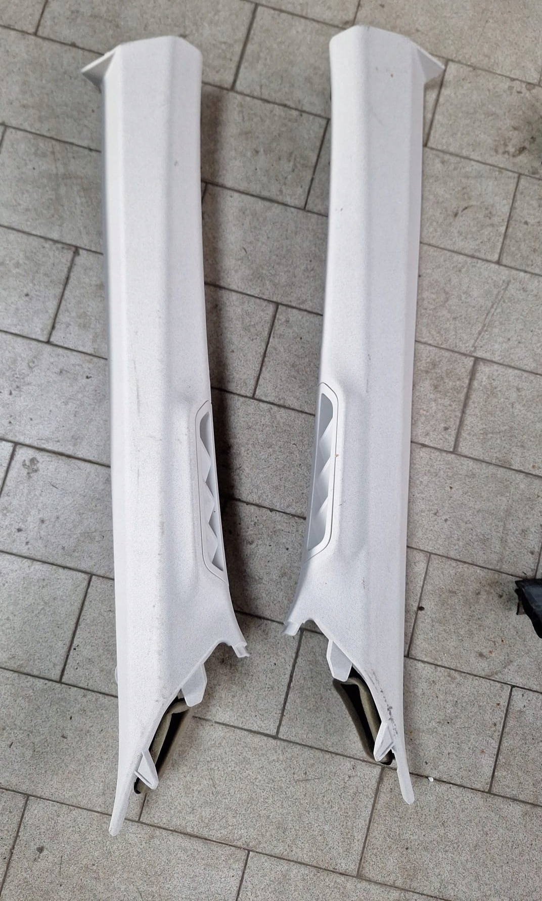 cover side SLUPKA MEGANE V E-TECH 769116773R 769124378R